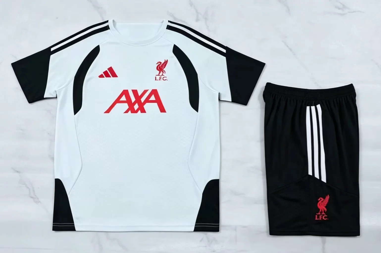 2026/27 LiverPool FC. Straining Levver Light Grey Fans Soccer Jersey 1:1 Thai Quality