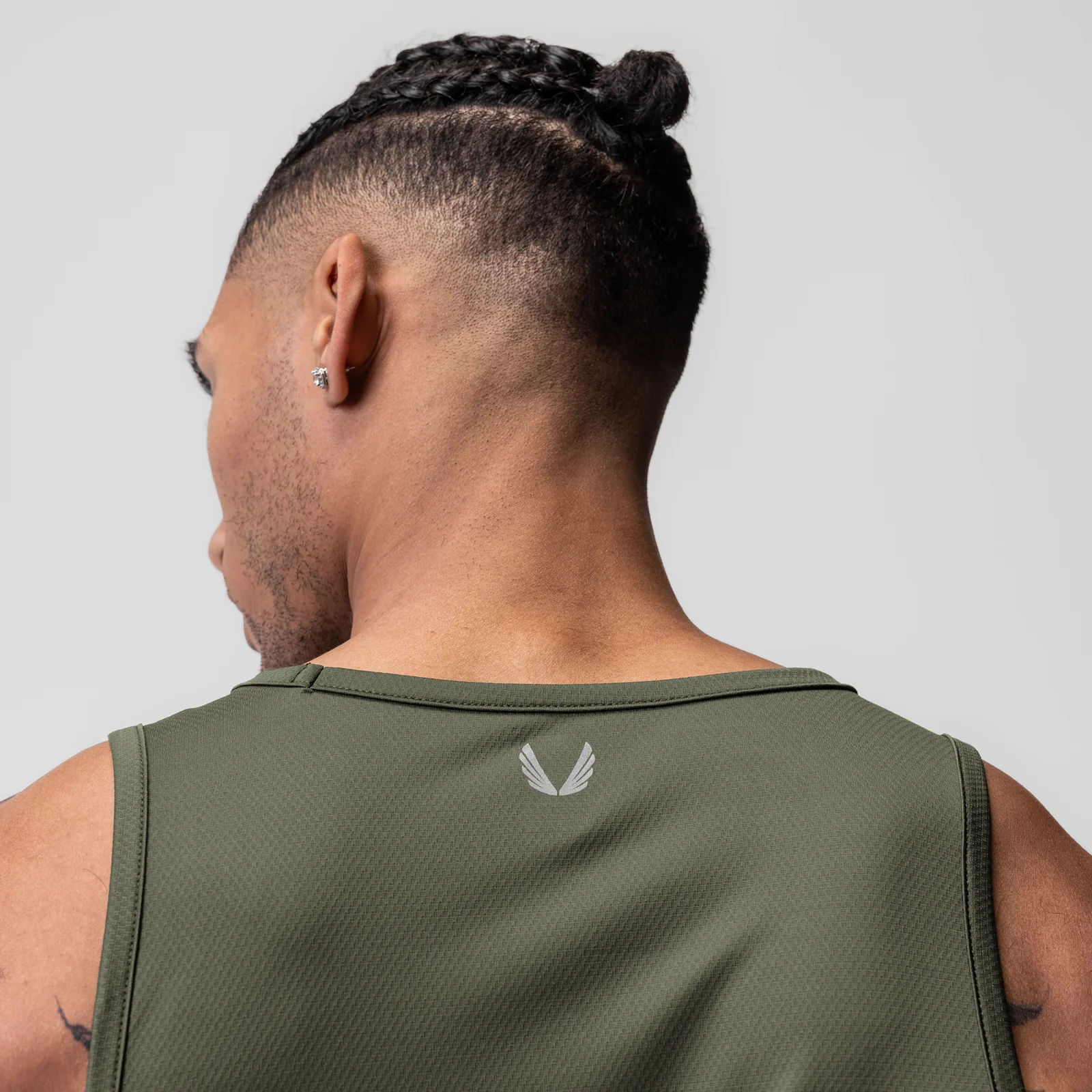 0830. AeroSilver Tank Top - Olive