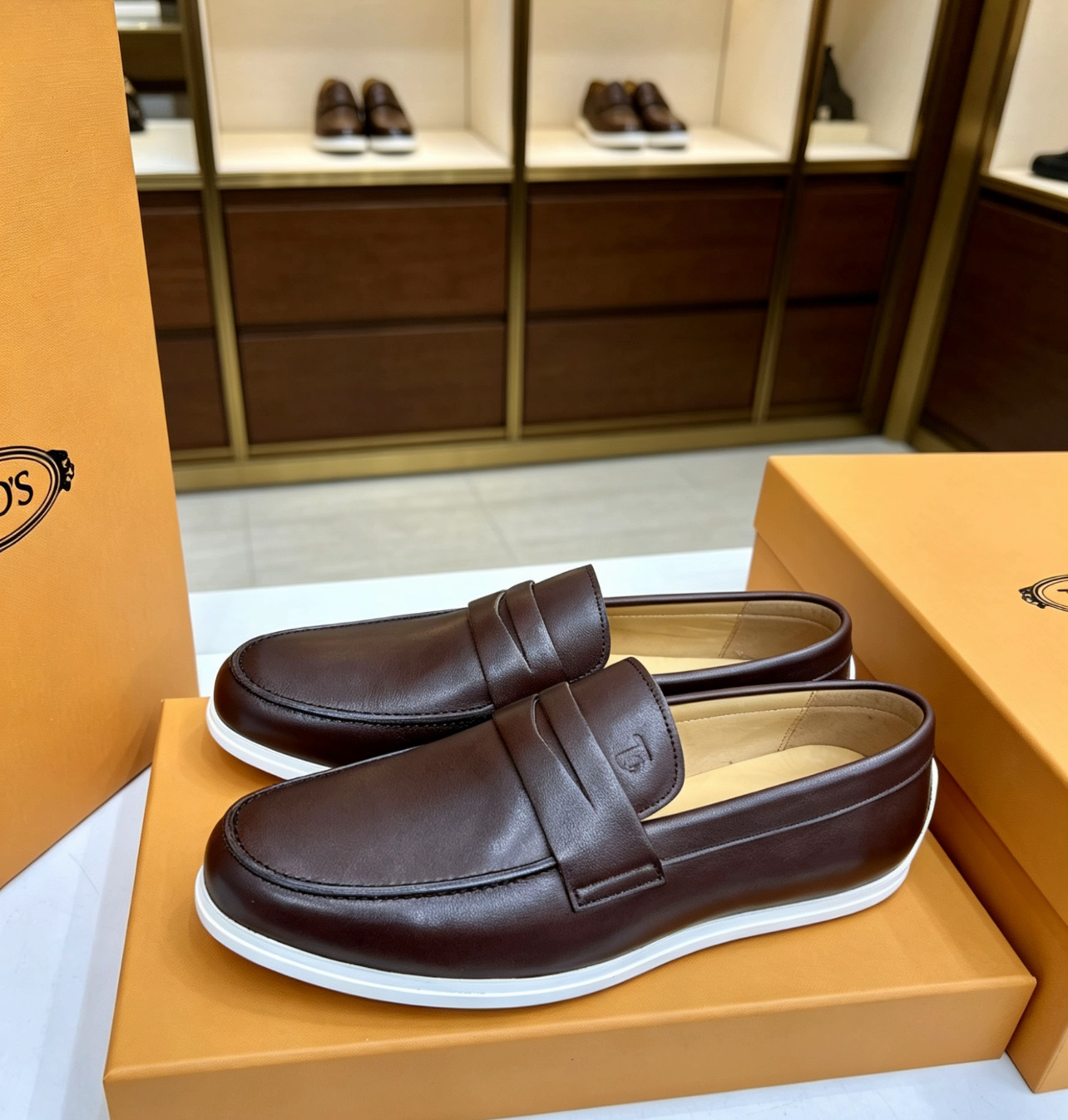 Tods Men's Leather Loafer