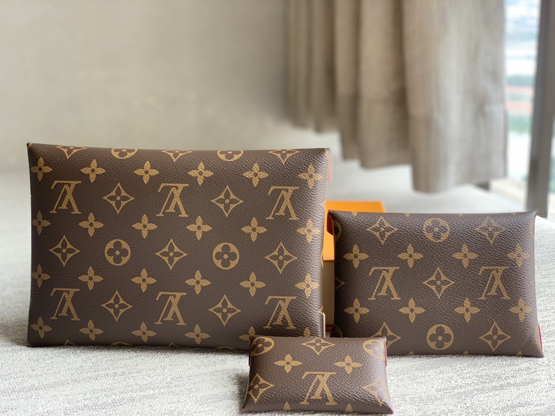 M62034 Kirigami Pochette Monogram Canvas