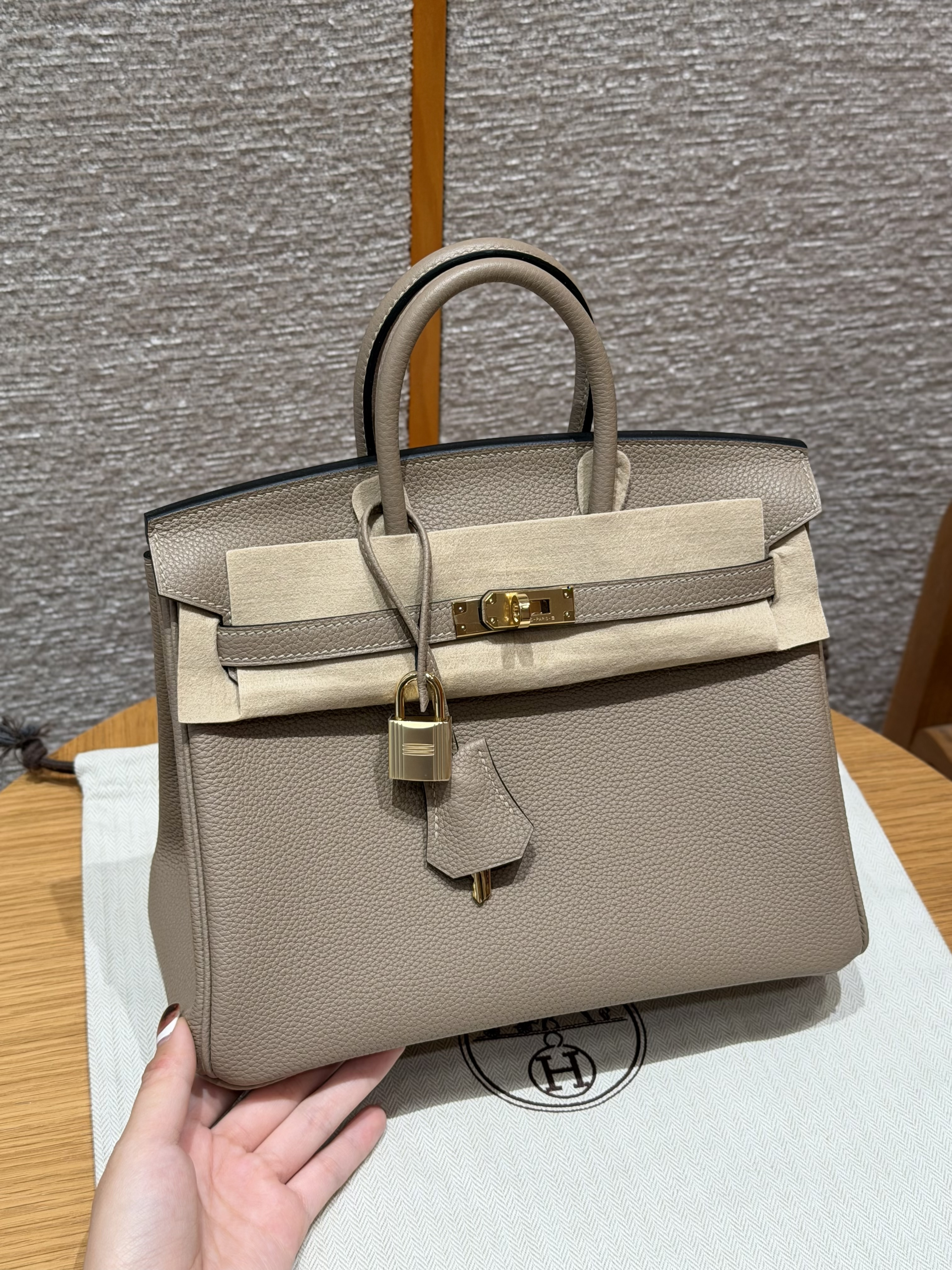 Hermes Gris Tourterlle Togo Birkin 25 Bag