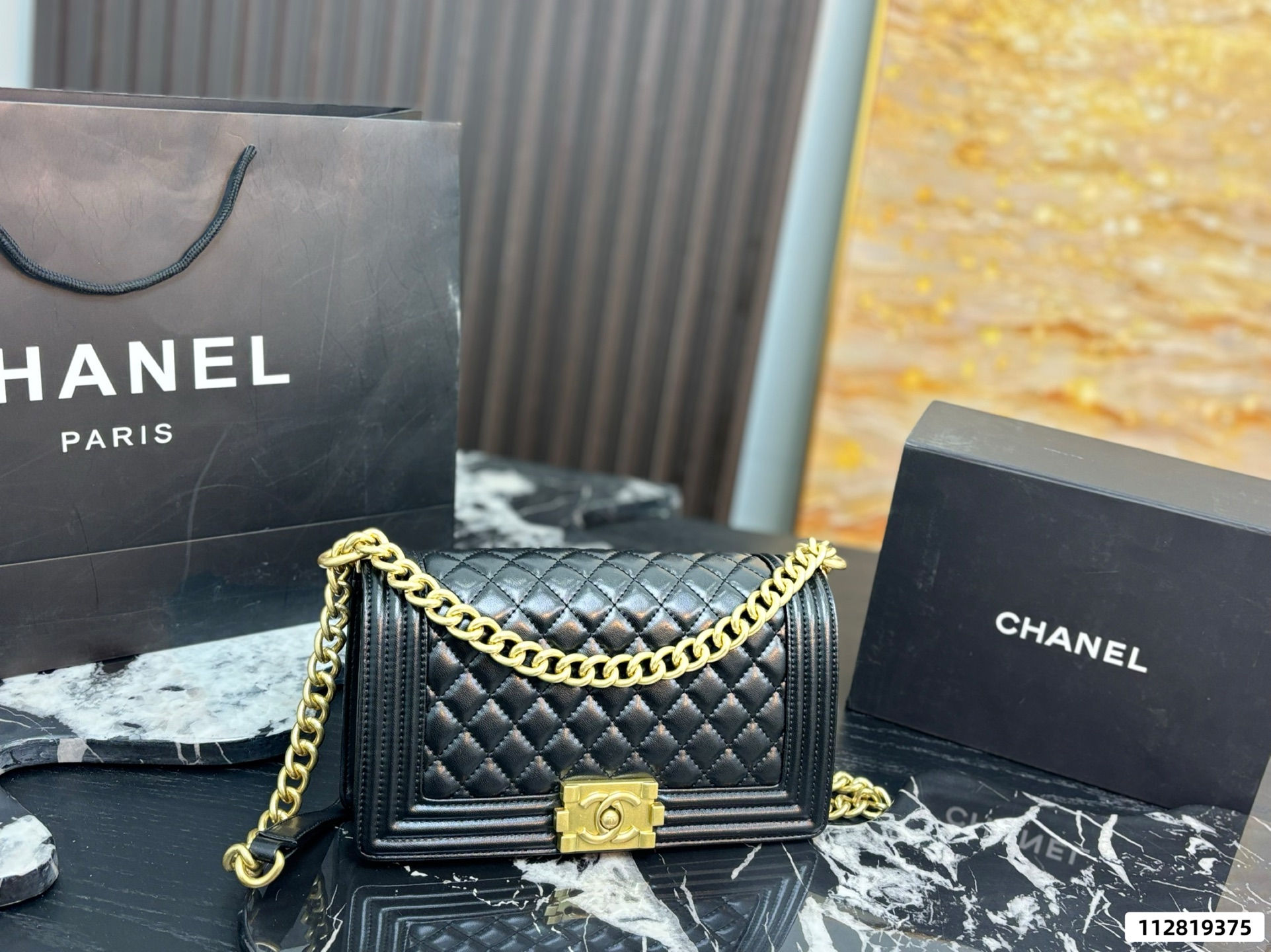 Chanel Le Boy Medium 25CM Quilted Smooth Leather Gold Hardware Chain Flap Shoulder Bag - KAIROO