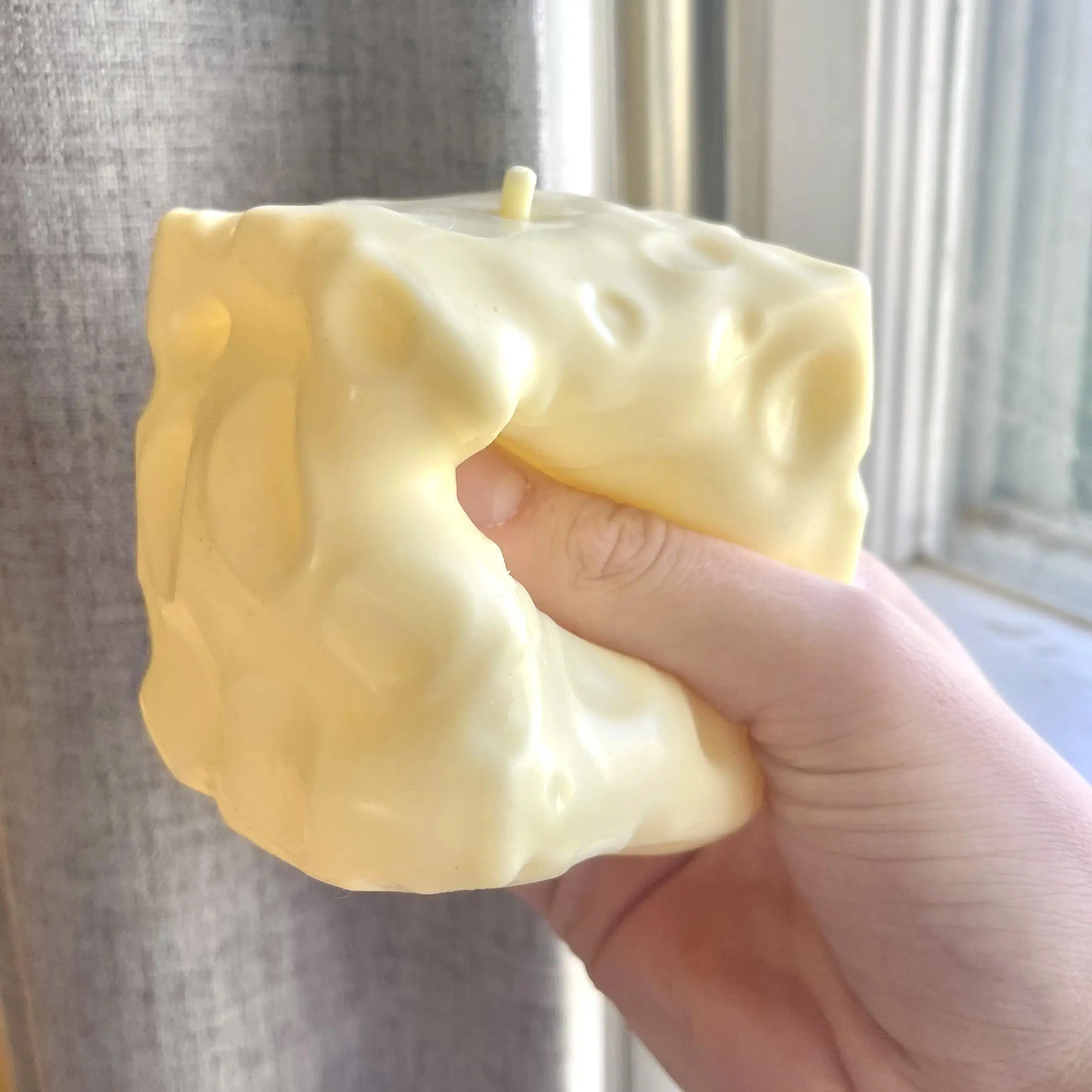 Pocket-Sized Cheese Block Squishy (7cm) - Slow-Rebound Sensory Fidget Toy for Focus, Desk Relief & Hand Therapy