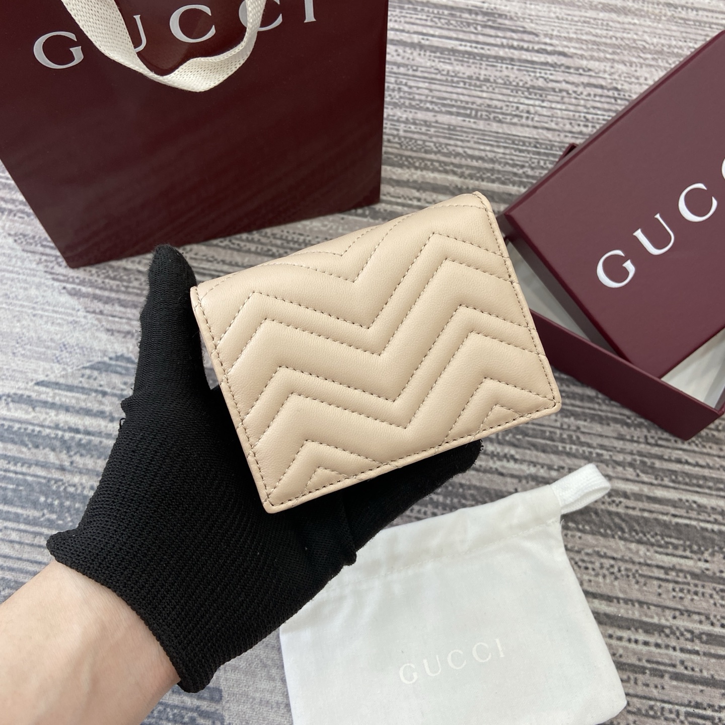 Gucci GG Marmont card case wallet 466492