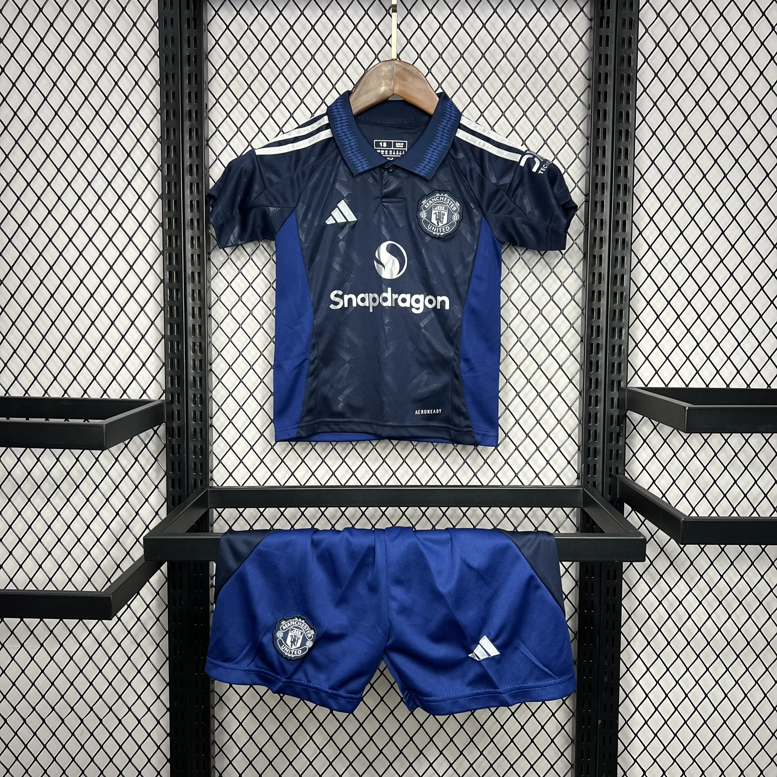 Kids Manchester United 24/25 Away Kit16-28