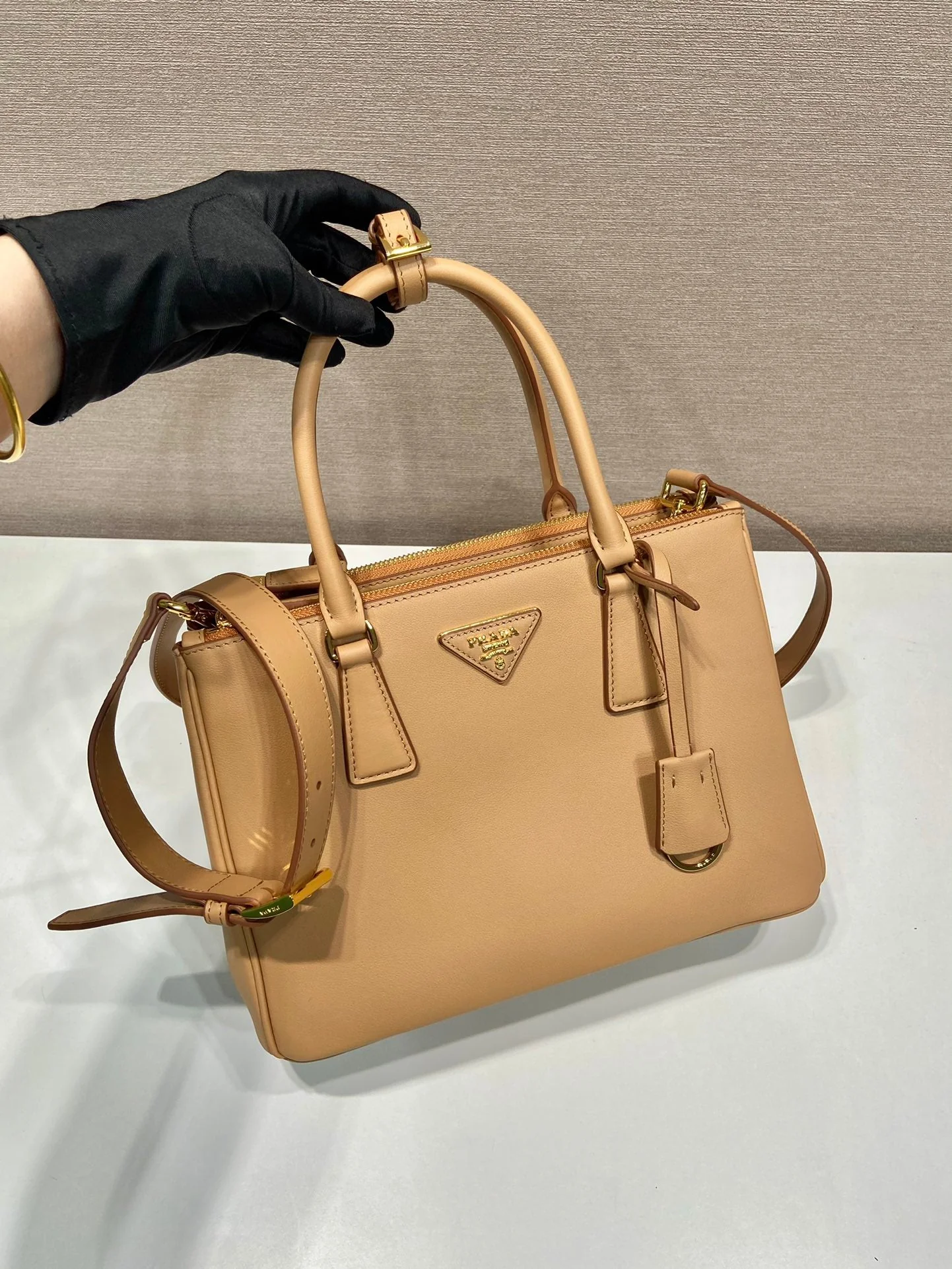 Prada MEDIUM GALLERIA BAG 28 IN CIDER BROWN SMOOTH CALFSKIN GOLD HARDWARE