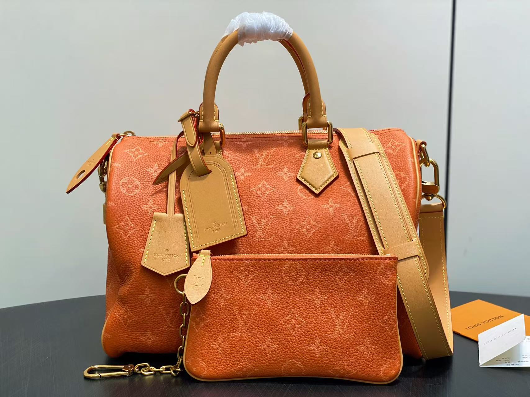 Louis Vuitton LV Speedy P9 Bandouli è re 30 handbag