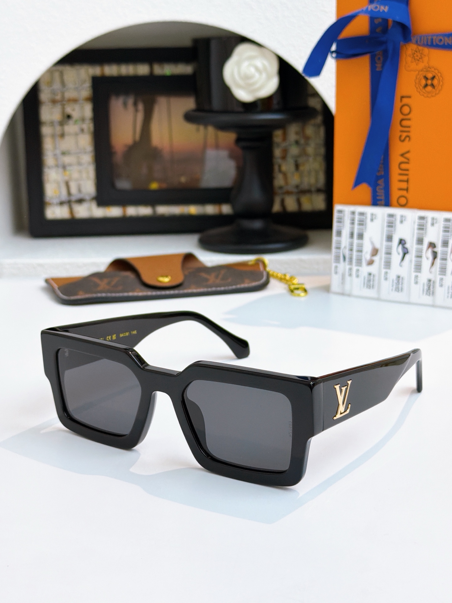 LV Men's Sunglass