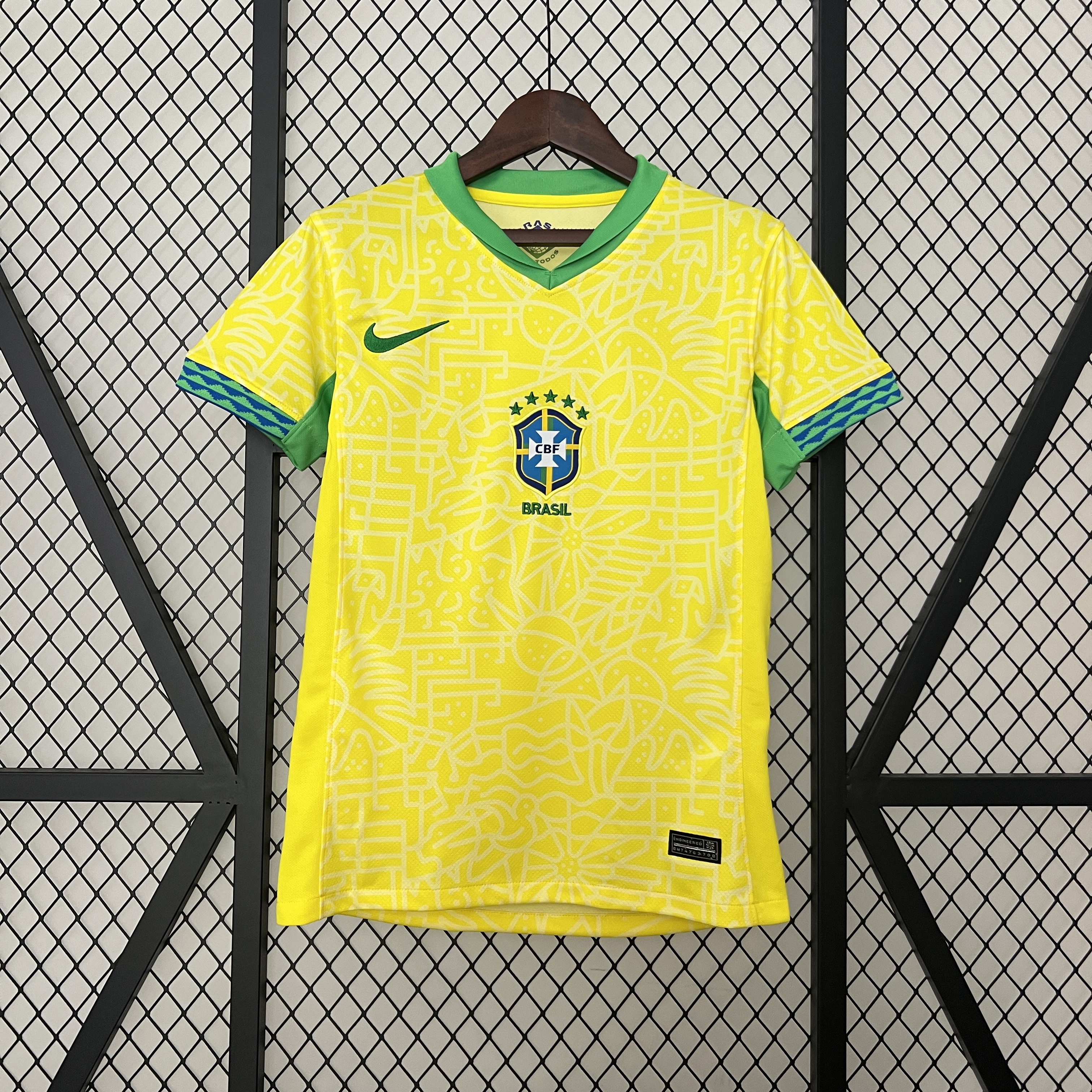 Female Brasil 24/25 Home kit S-XXL