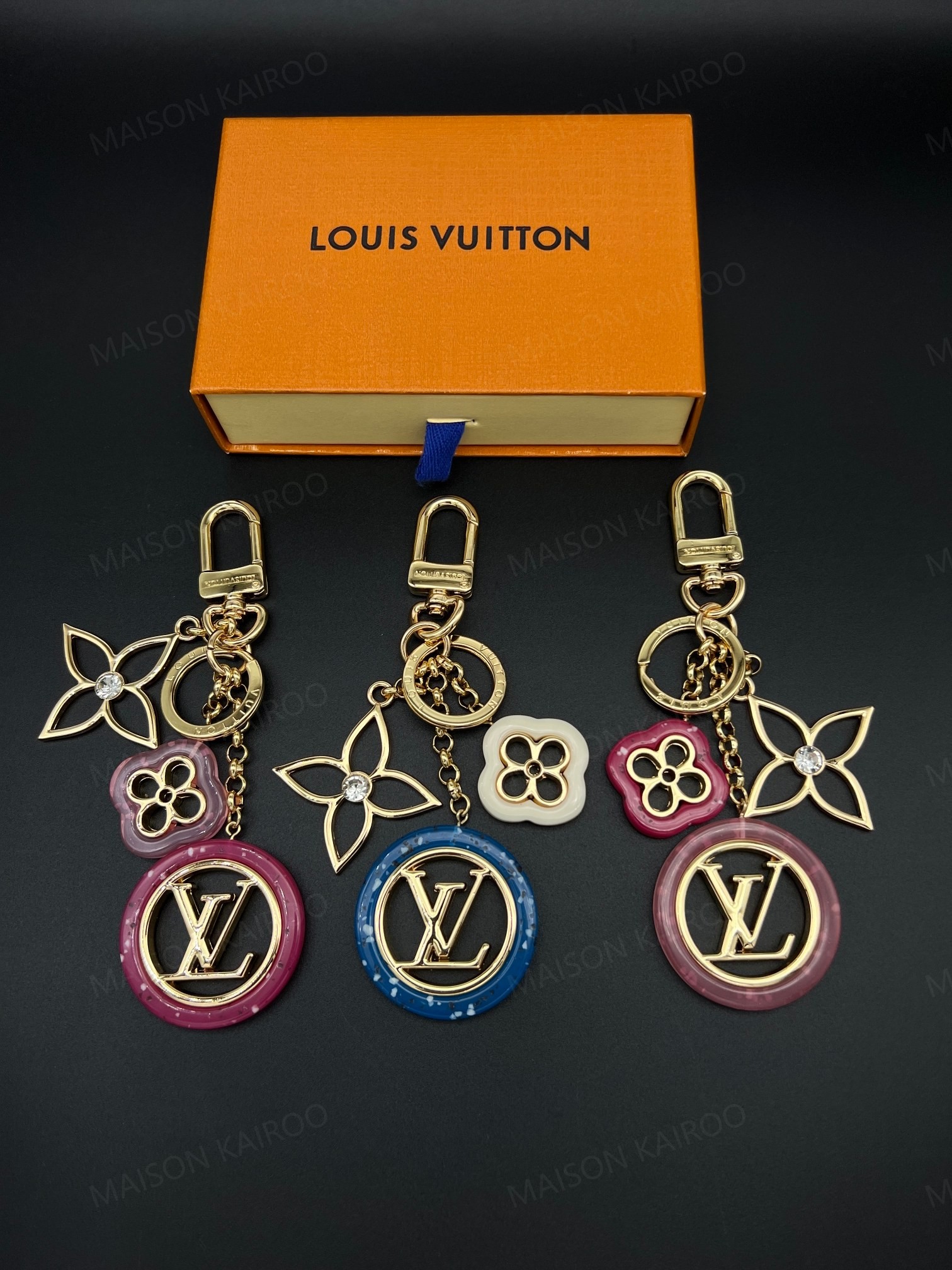 Louis Vuitton LV Resin Flower Ring Bag Charm Keychain - KAIROO