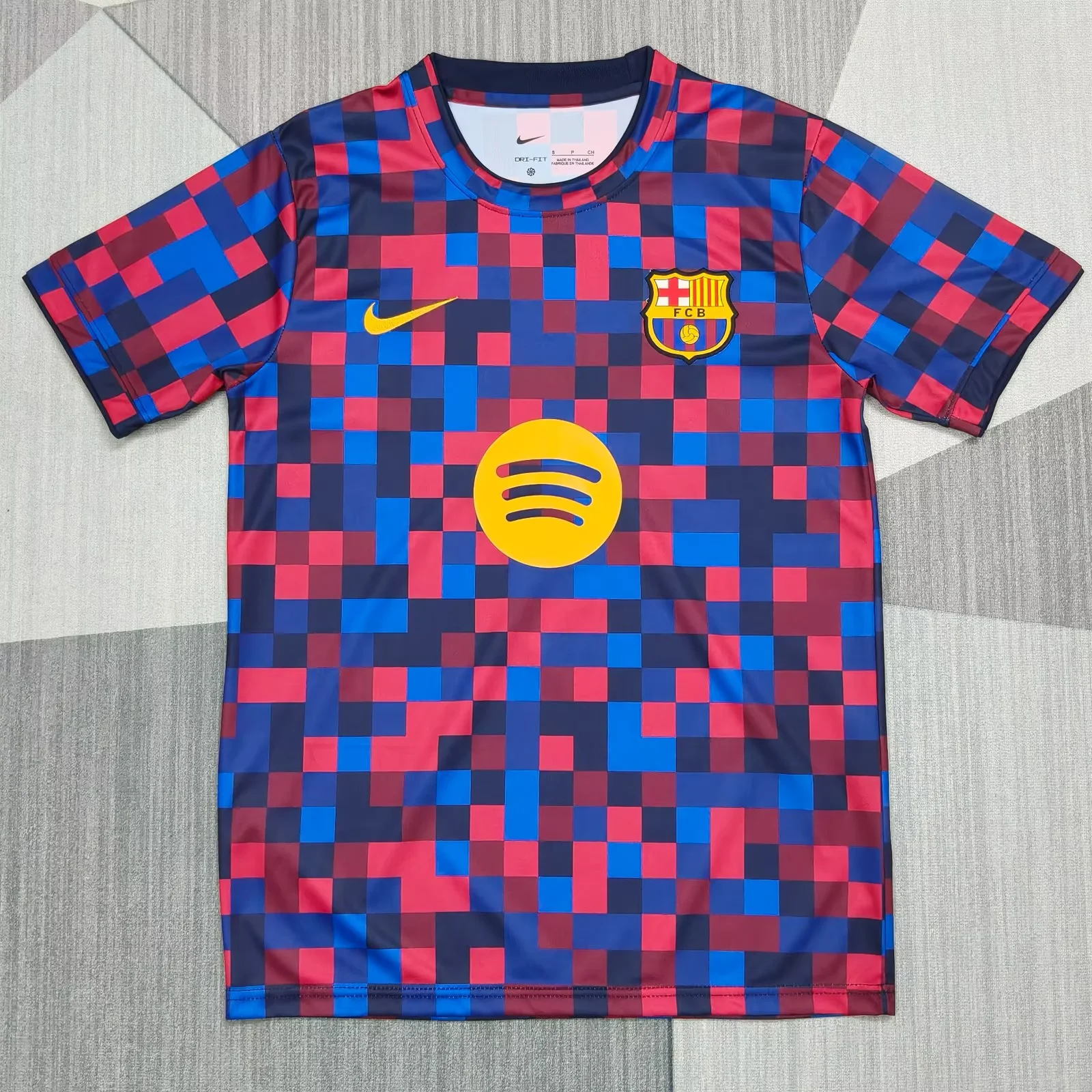 2026-27 Barcelona Training Levver Red Fans Football Shirt 1:1 Thai Quality