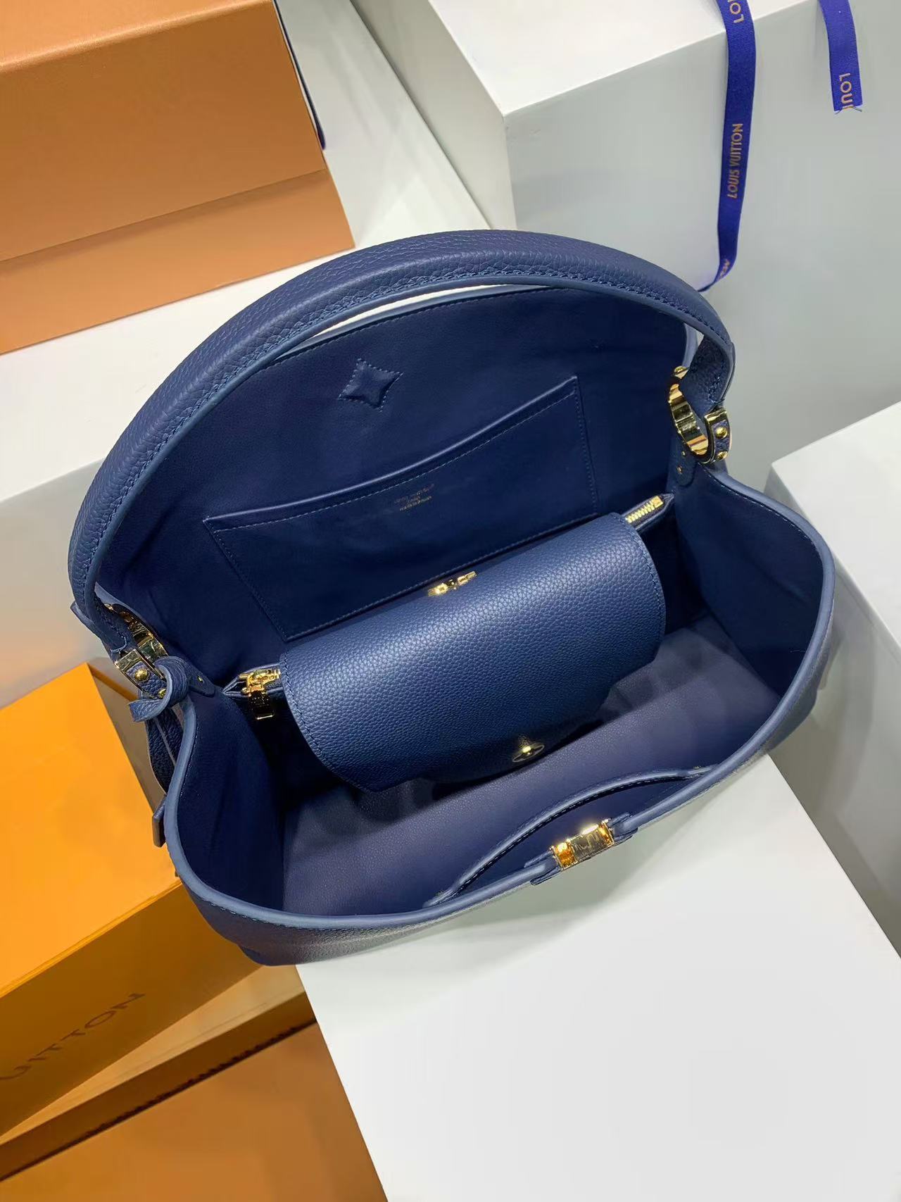 Louis Vuitton new Capucines handbag in blue
