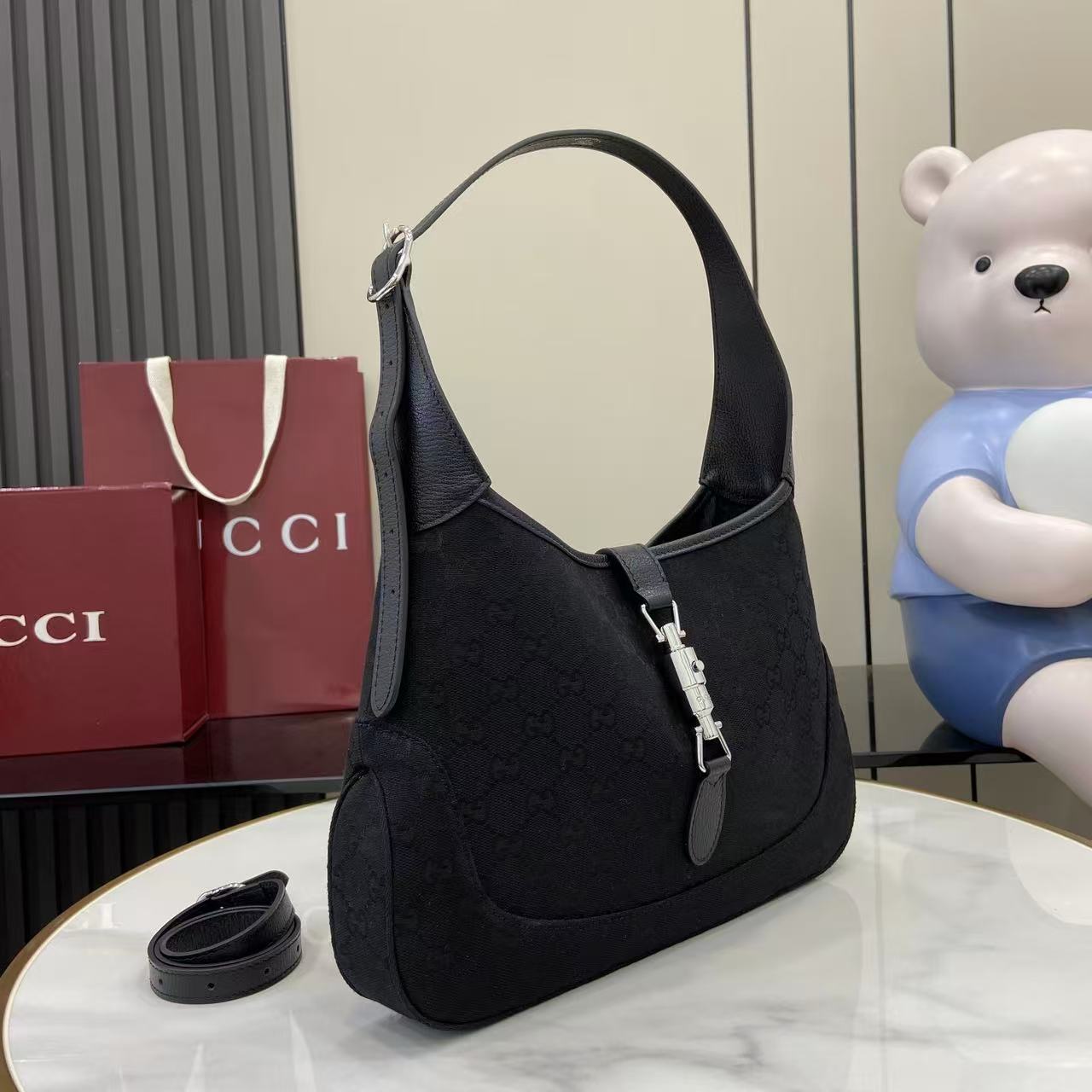 Gucci Jackie 1961 medium shoulder bag 863136