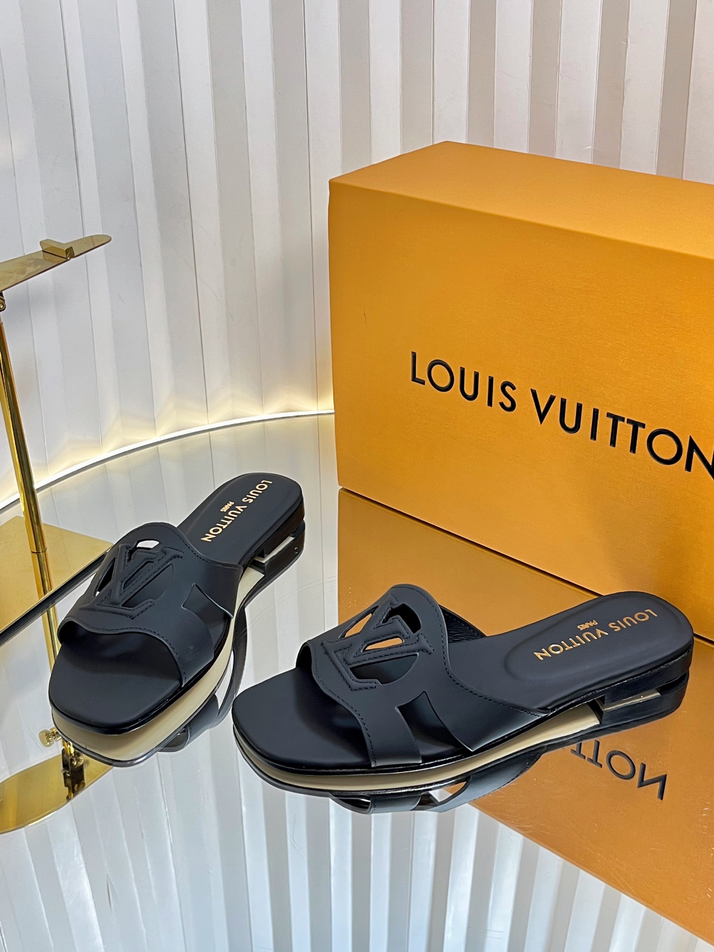 Women's  LV Isola Flat Slides
