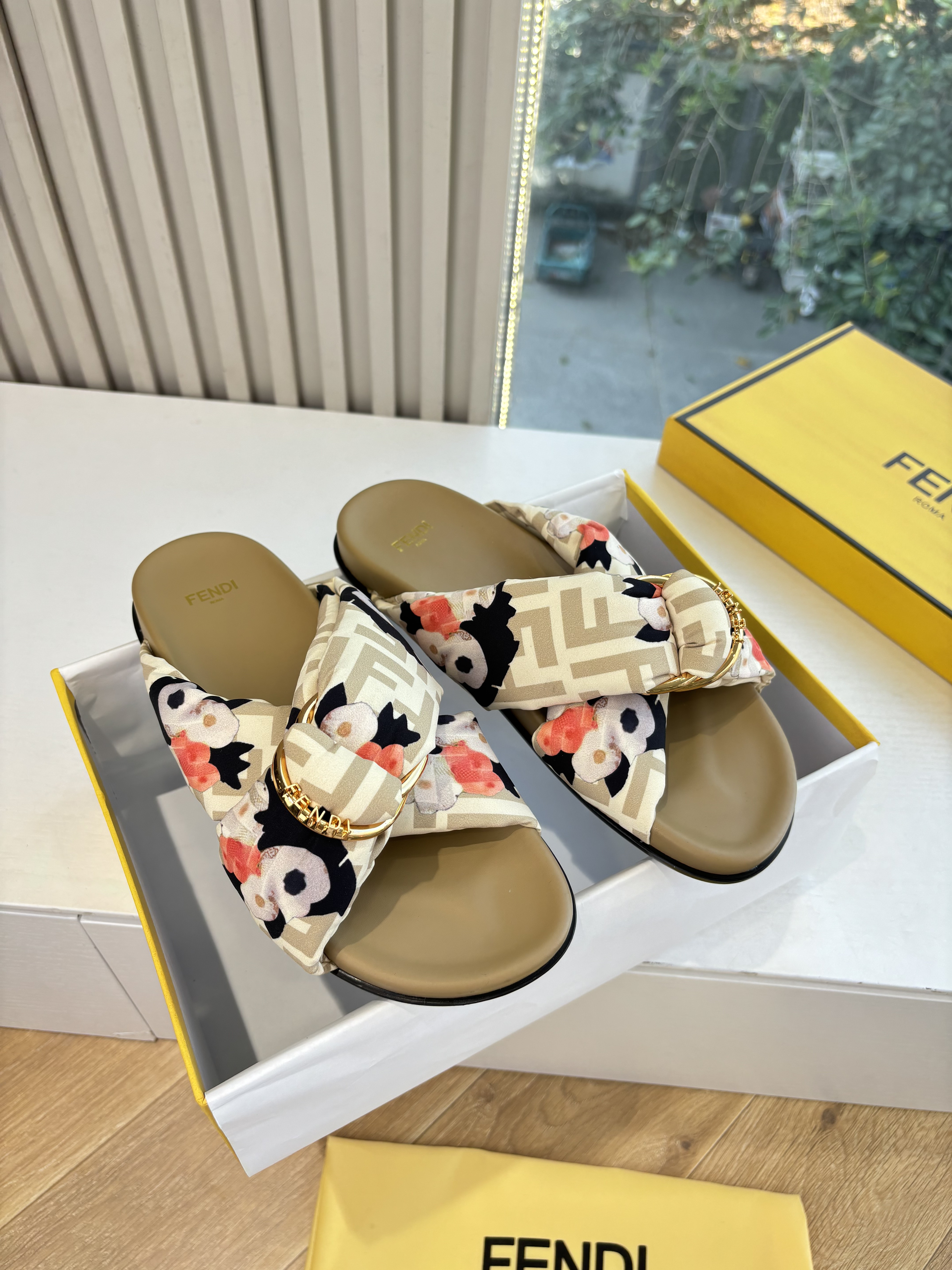Fendi Women's Flat Mules