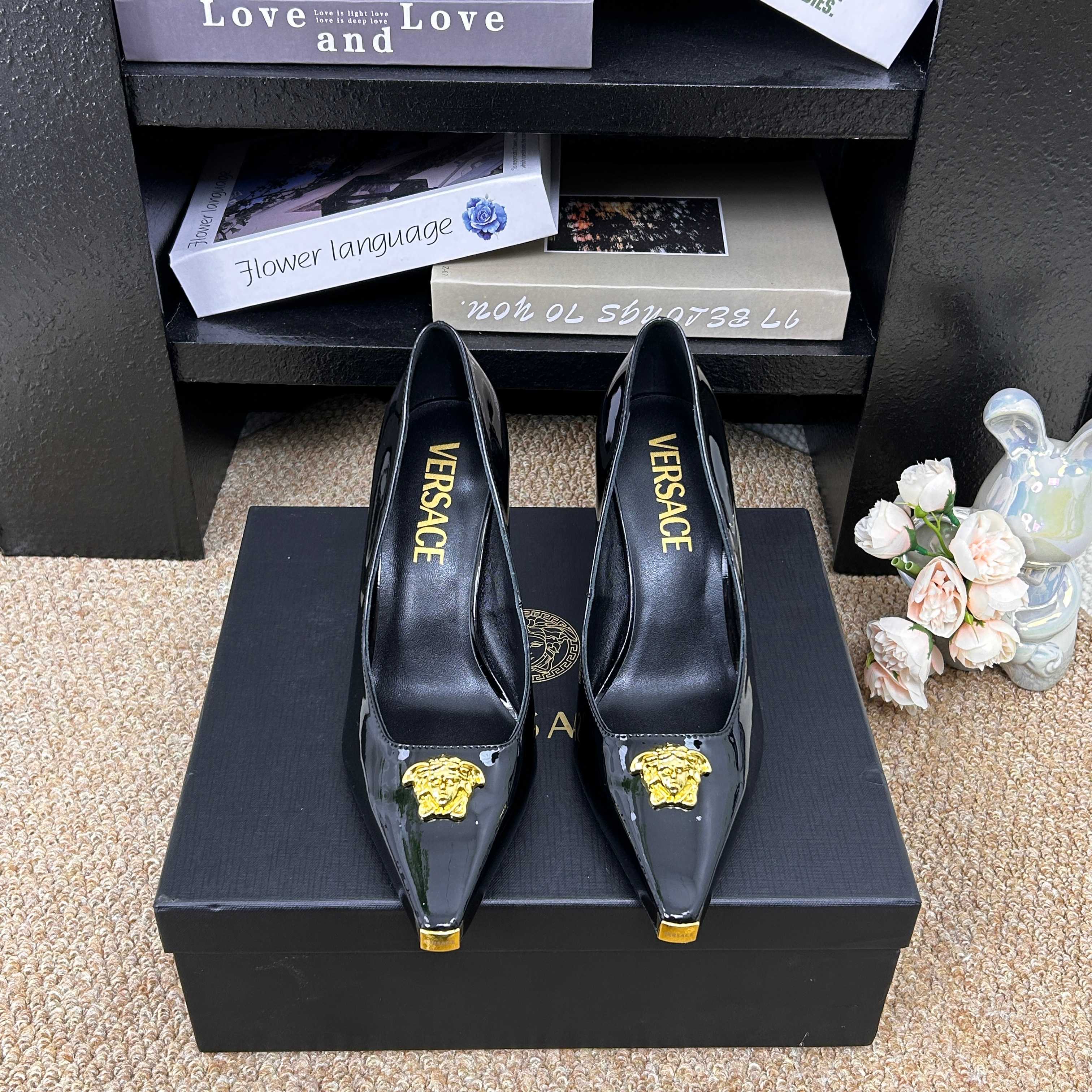 Versace Shiny Leather Pump