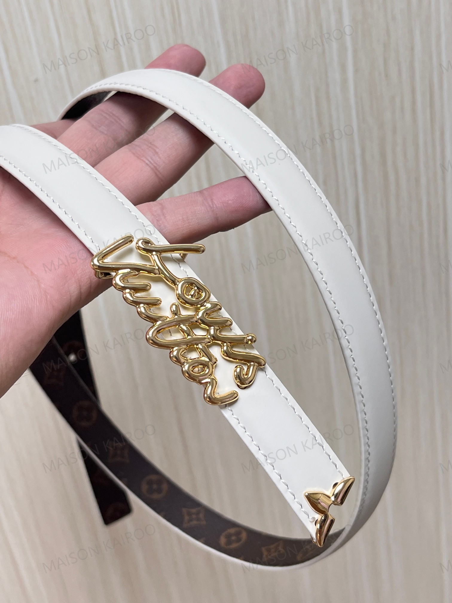 Louis Vuitton LV Caramel Script Signature Reversible Slim Belt 2.0 - KAIROO