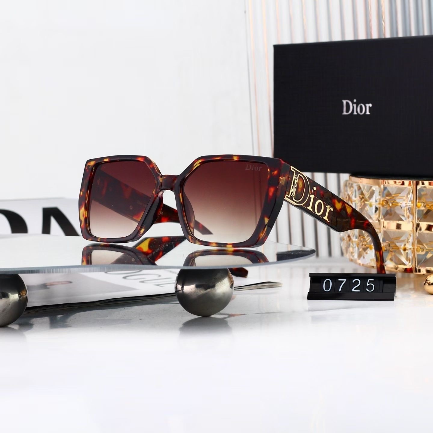 Dior Oversized Square Gold Relief Logo Sunglasses Top quality - KAIROO
