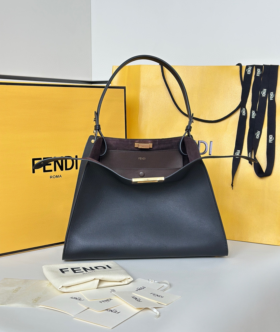 Fendi Medium Fendi Way Leather Bag-Black