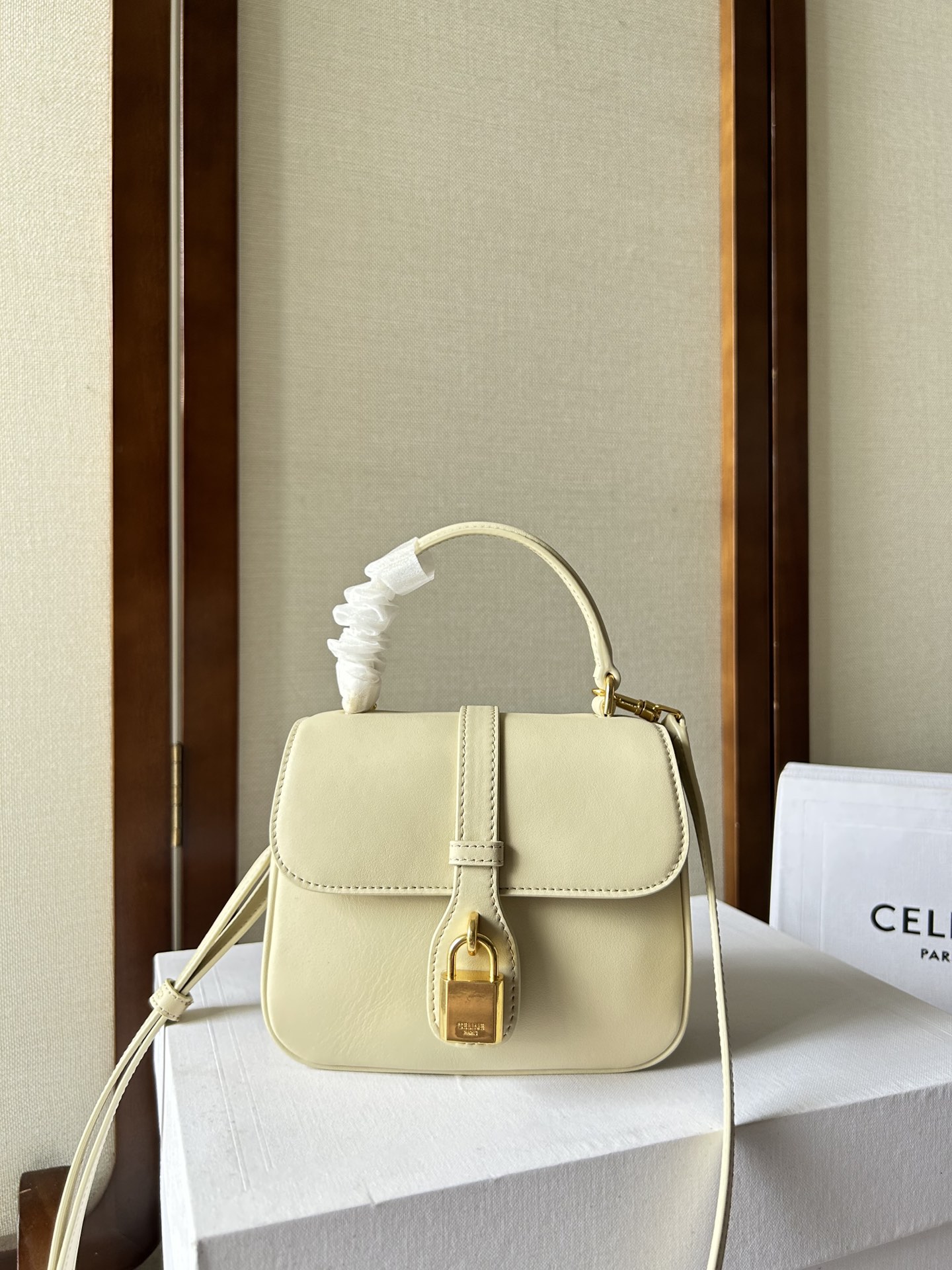 Celine Bag TABOU Cowhide101123 ( 10A Mirror Version)