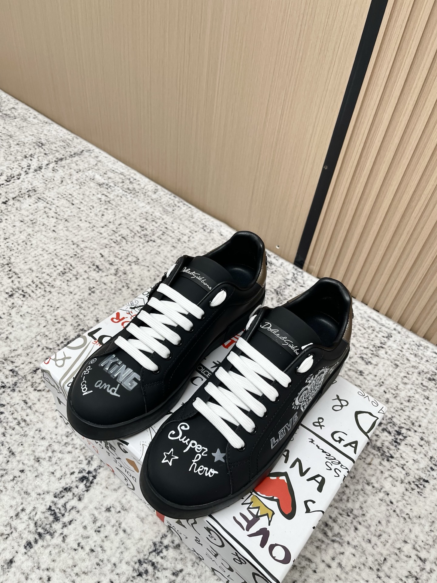 Dolce Gabbana Unisex Leather Sneakers