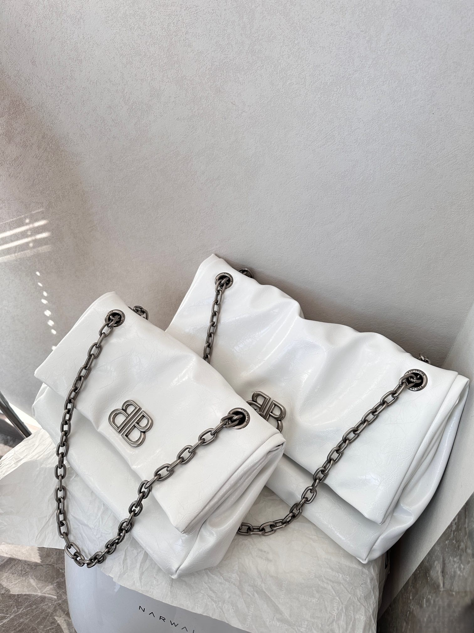 Balenciaga Monaco White BB Silver Hardware Crumpled Leather Chain Shoulder Bag - KAIROO