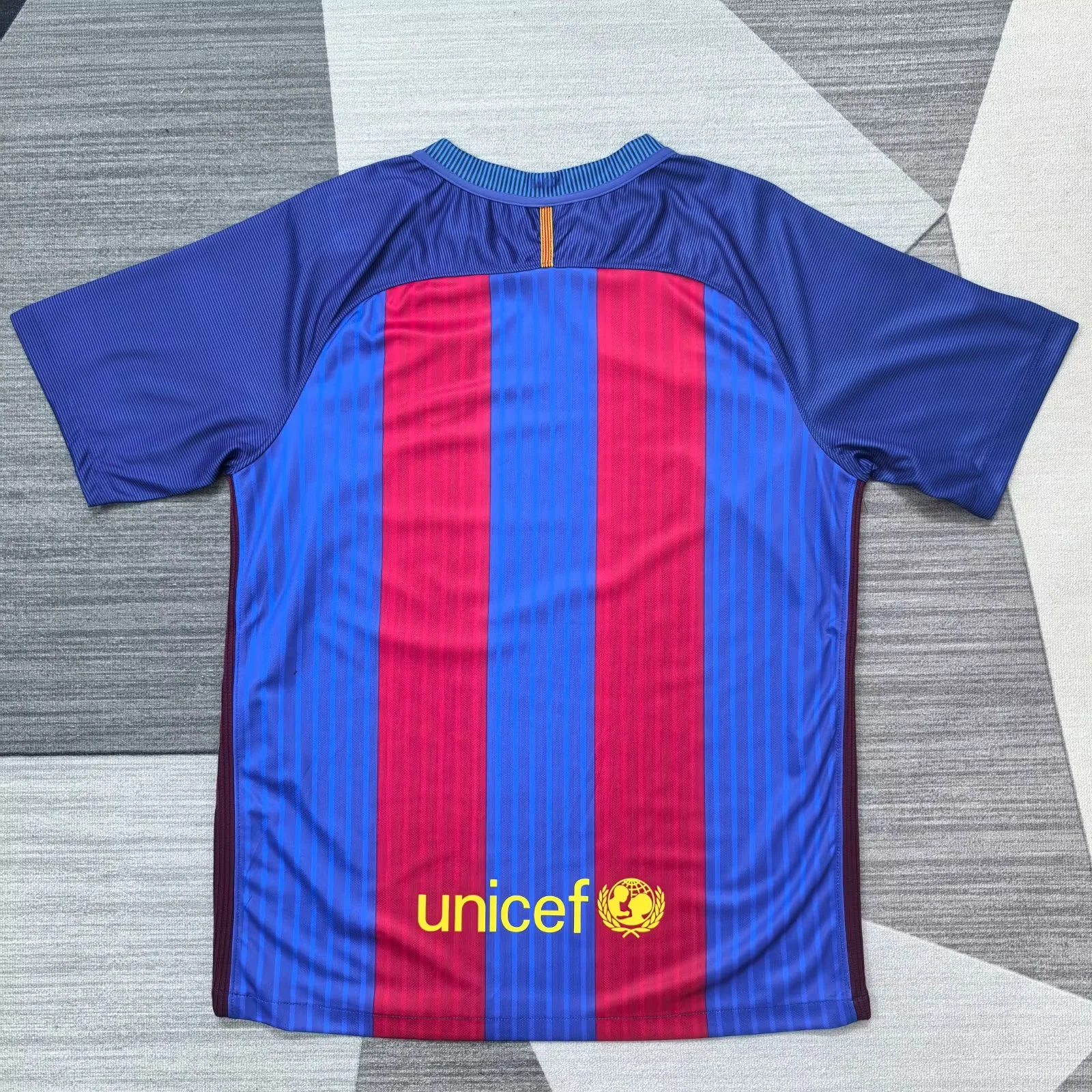 2016-17 Retro Barcelona Red Fans Football Shirt 1:1 Thai Quality