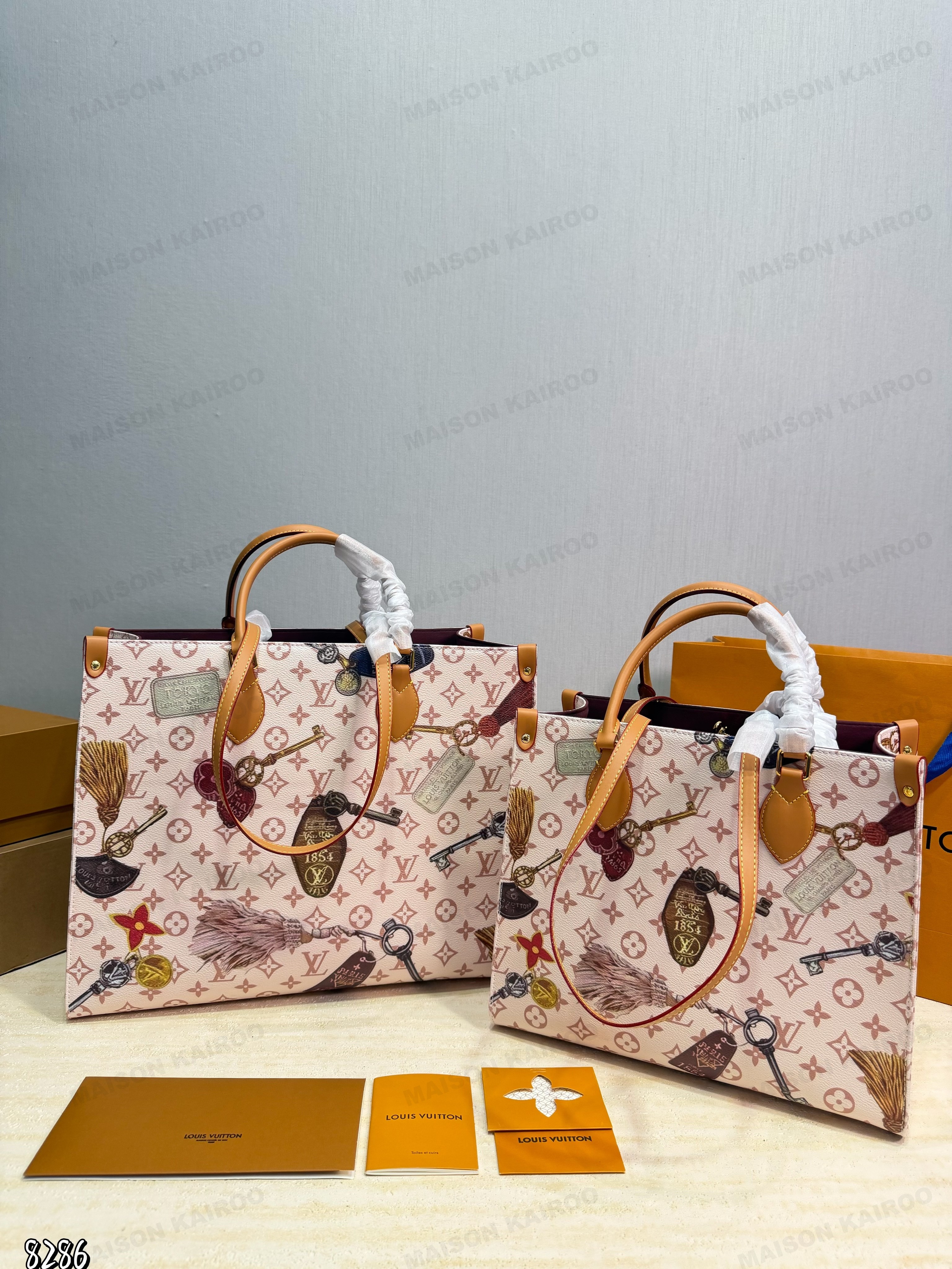 Louis Vuitton LV OnTheGo BB/PM/MM/GM Beige Hotel Key Tags Print Monogram Canvas Leather Top Handle Tote Bag - KAIROO