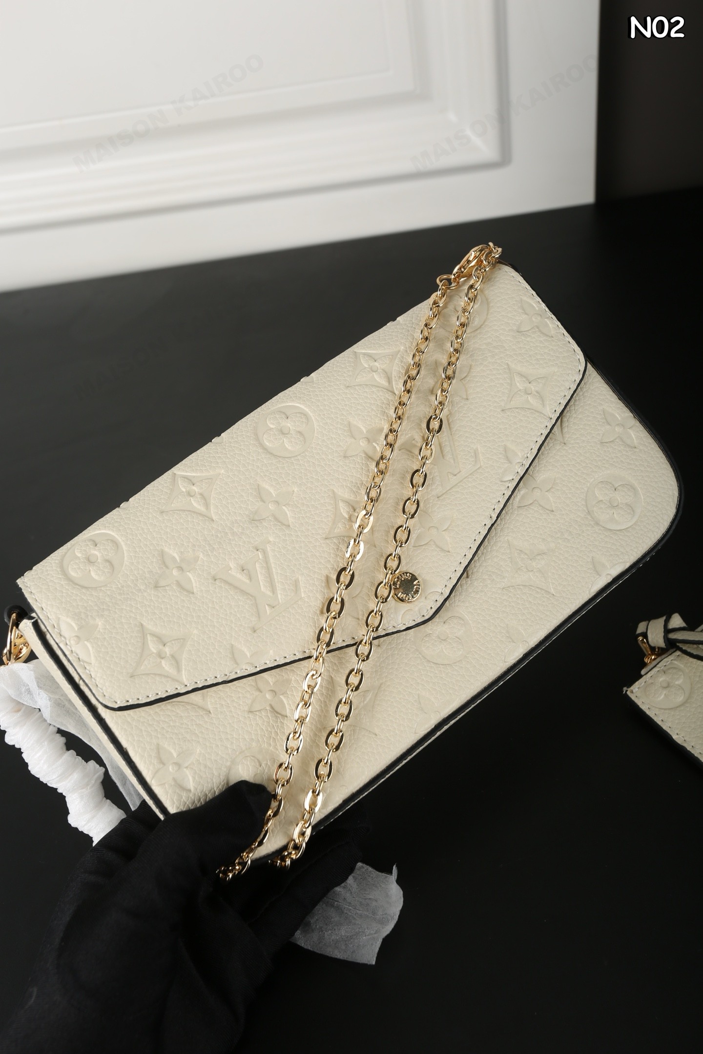 Louis Vuitton LV Felicie Pochette 3-in-1 Creme White Empreinte Leather Chain Envelope Shoulder Bag - KAIROO