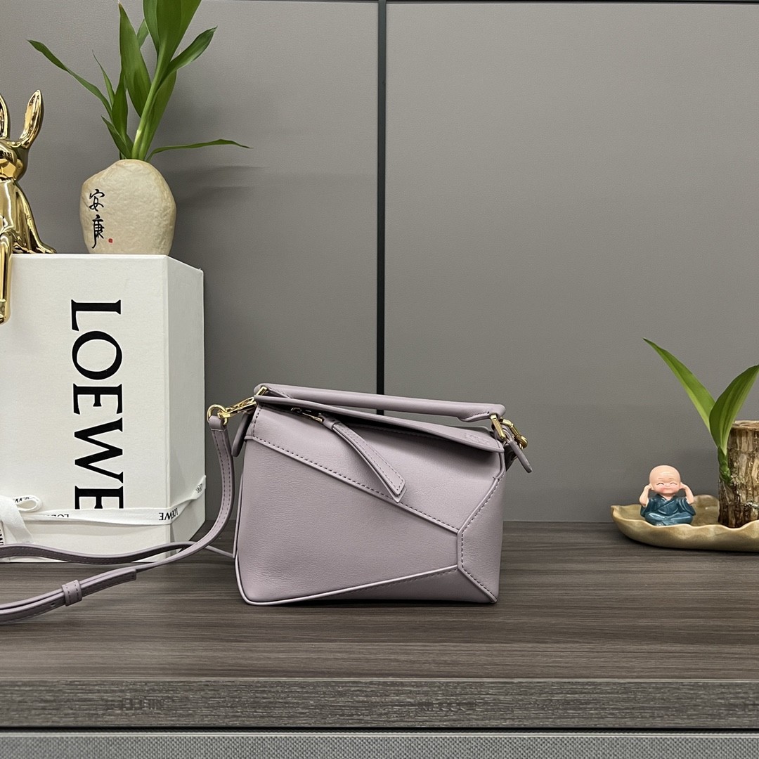 Loewe Mini Mauve Puzzle Geometric Edge Smooth Leather Embossed Anagram Handle Shoulder Bag - KAIROO