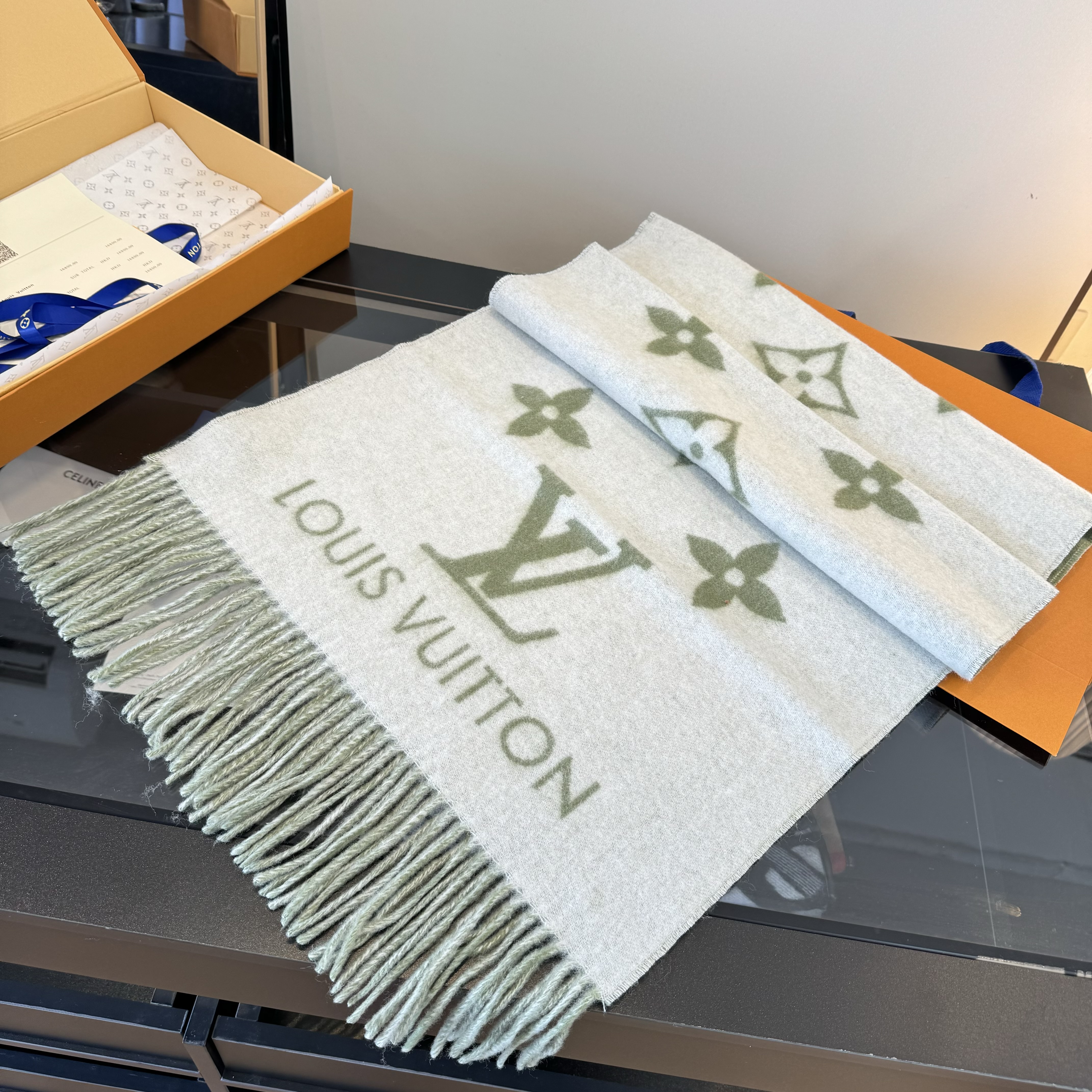 Louis Vuitton LV Reykjavik Monogram Scarf
