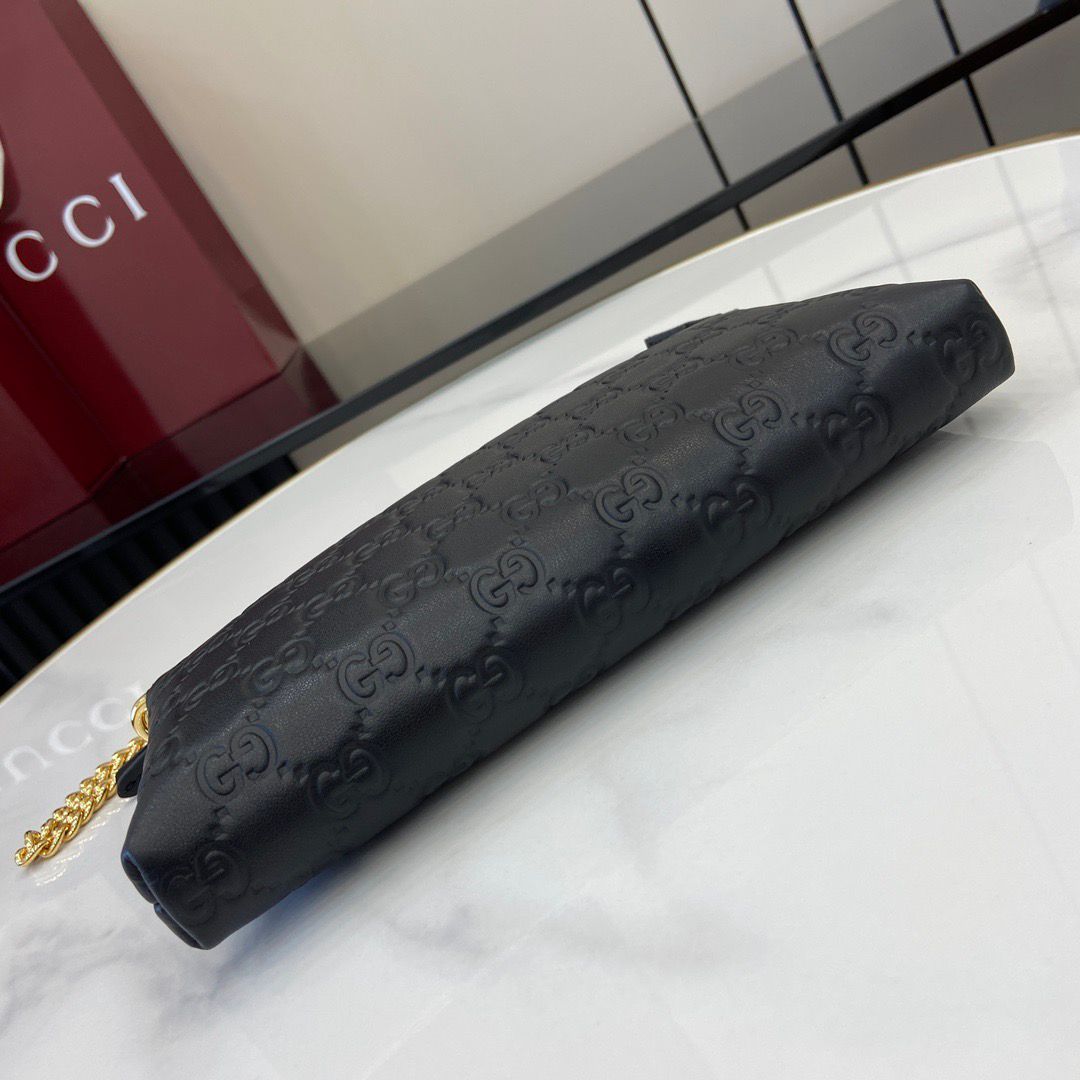 GUCCi black chain bag