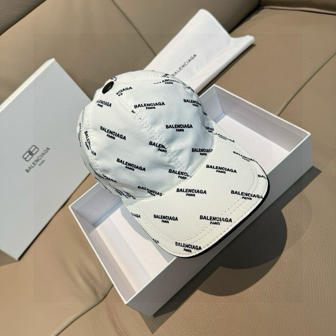 Balenciaga Classic Baseball Cap