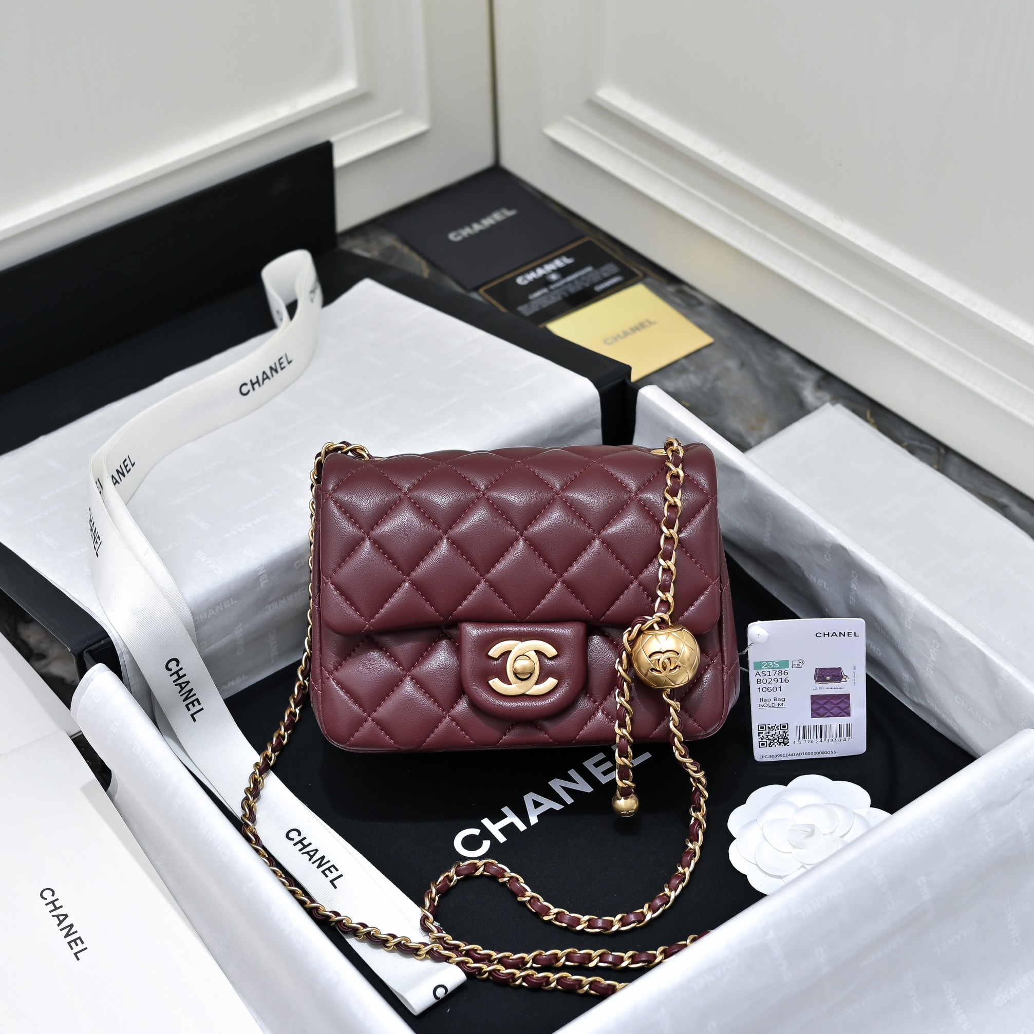 Chanel Mini Flap Crossbody Bag in Burgundy Lambskin AS1786