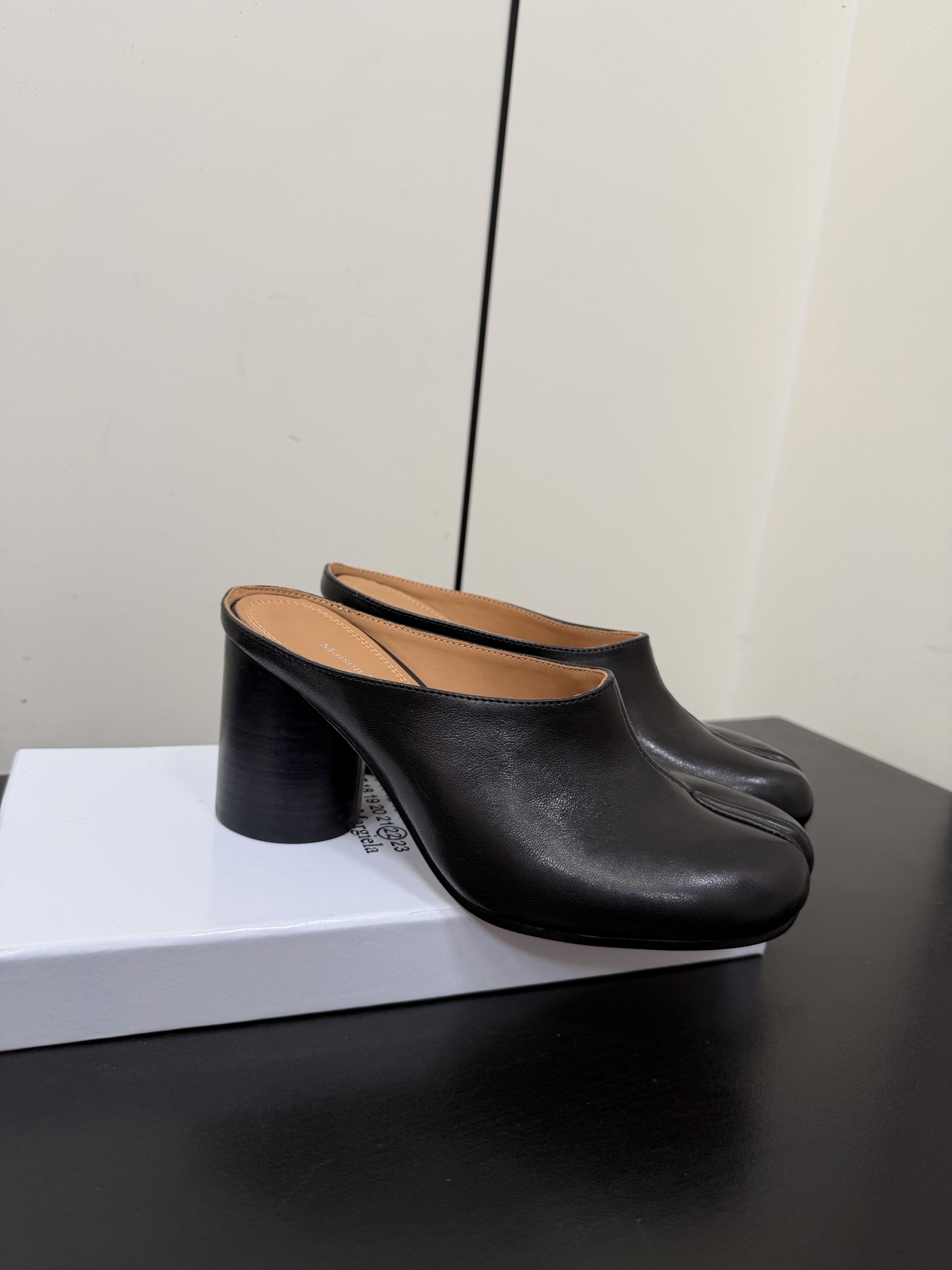 Maison Margiela Tabi décolleté mule