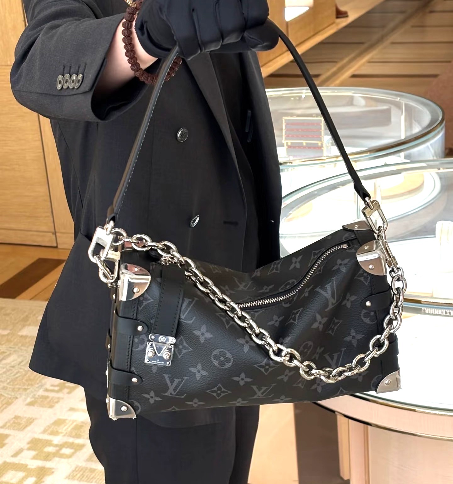 Louis Vuitton LV Side Trunk MM East West Eclipse Black Monogram Canvas Silver HW S-Lock Soft Shoulder Bag - KAIROO