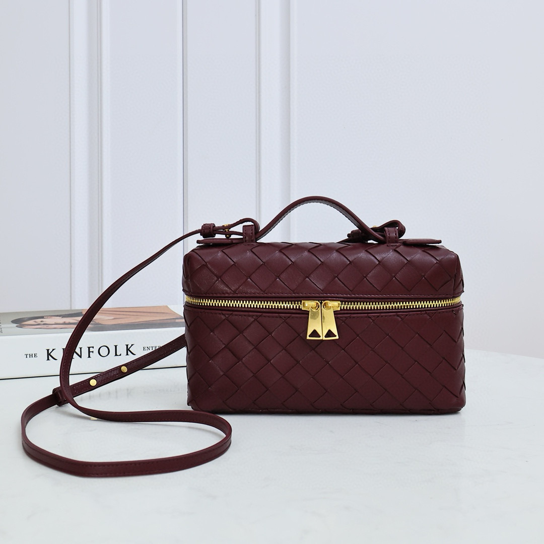 Bottega Barolo Bang Bang Vanity case