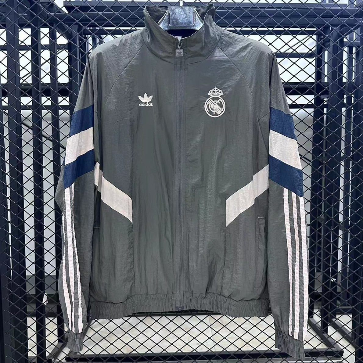 Real Madrid Training Windbreaker 2025 | Soc Jersey - Premium Football Jersey