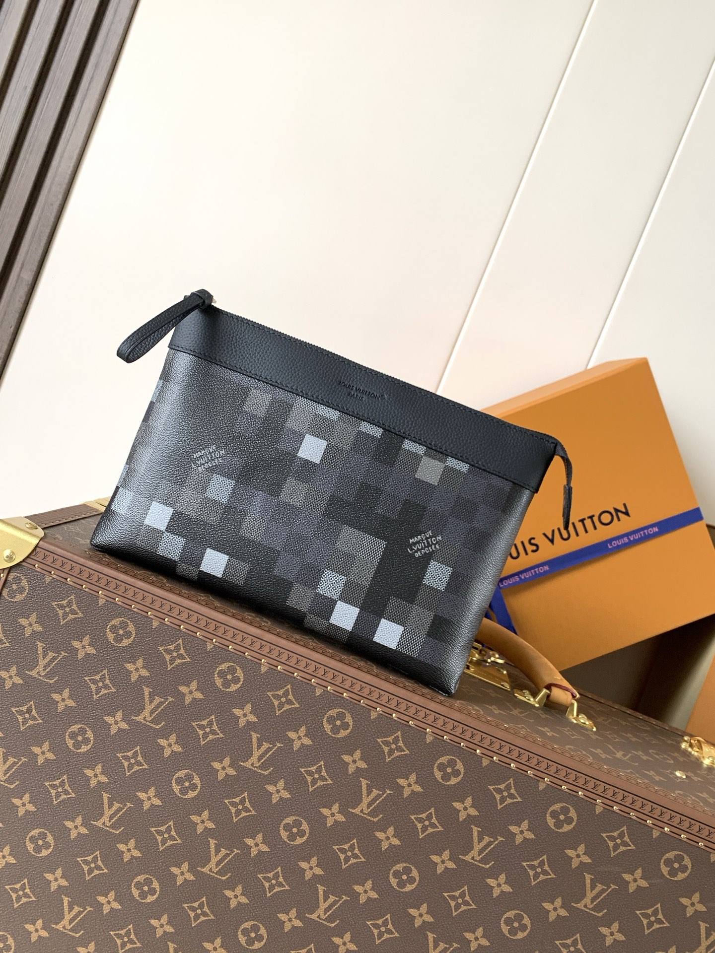 LV Louis Vuitton M14926 Pochette Voyage Souple