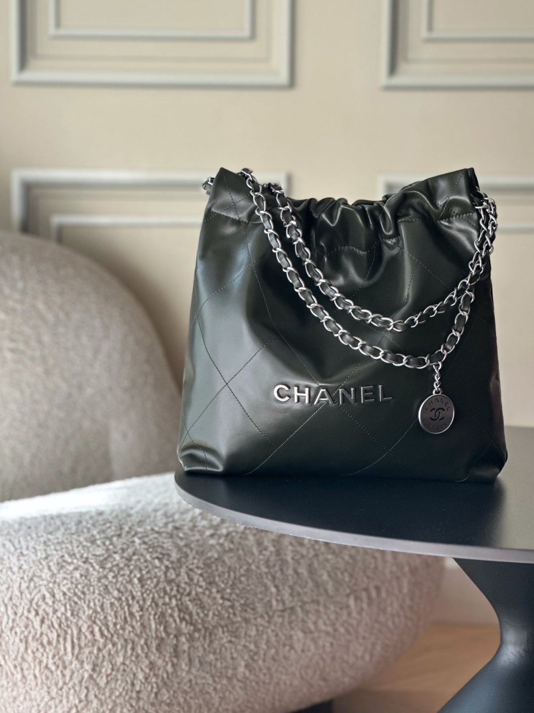 Chanel 22 Small Handbag in Dark Green Shiny Calfskin AS3260