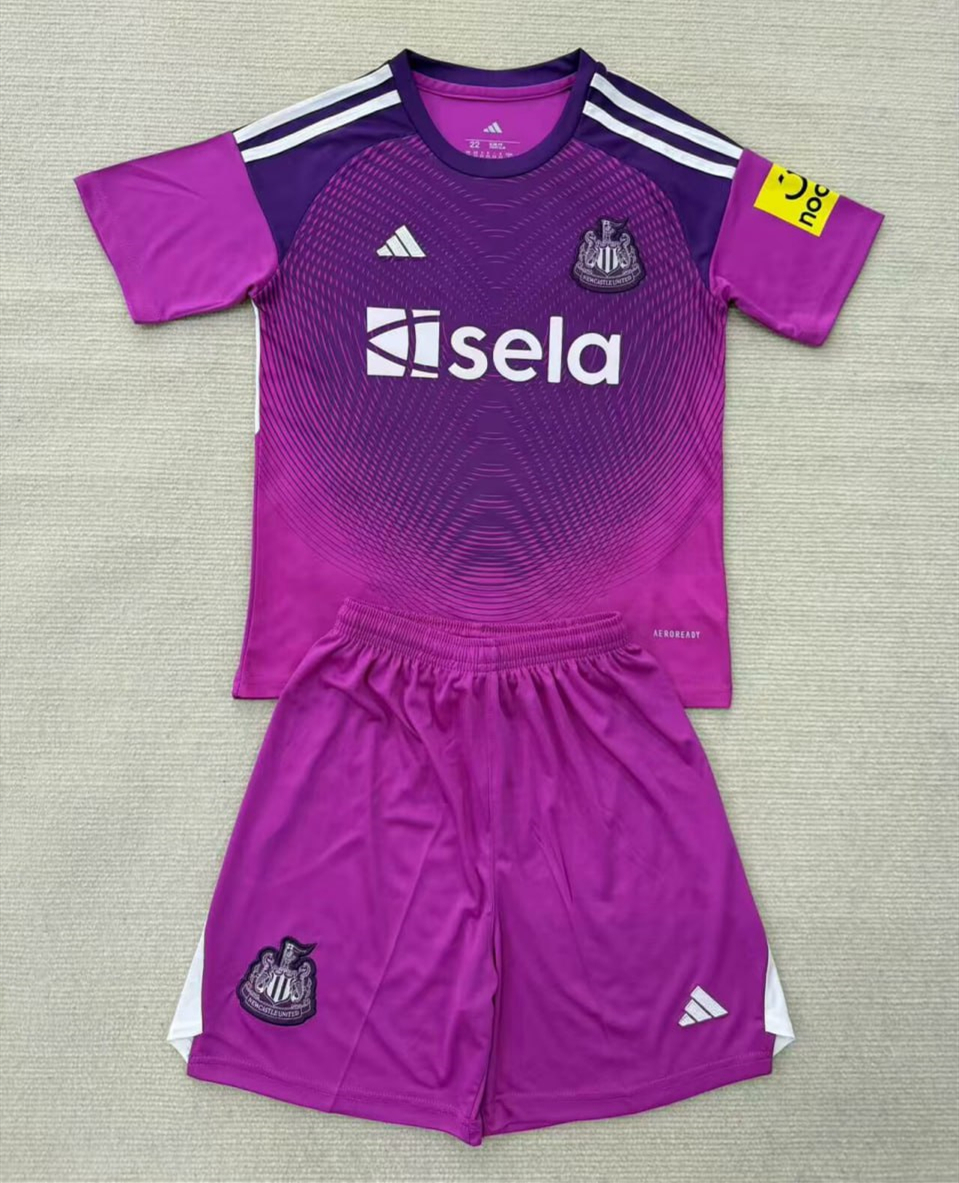 Newcastle United Goalkeeper Kids Suit 25/26