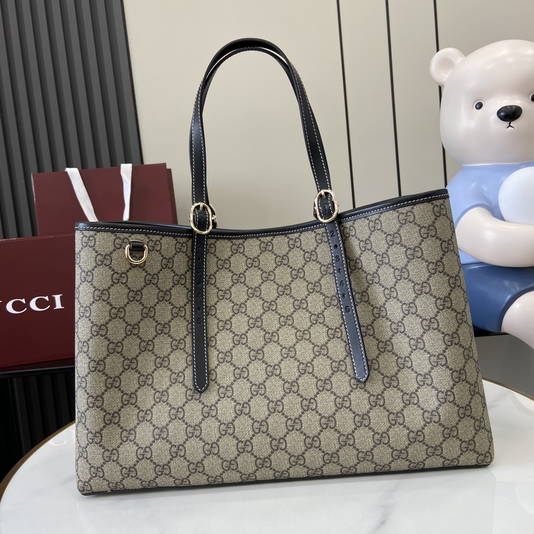Gucci GG Emblem large tote bag 815213