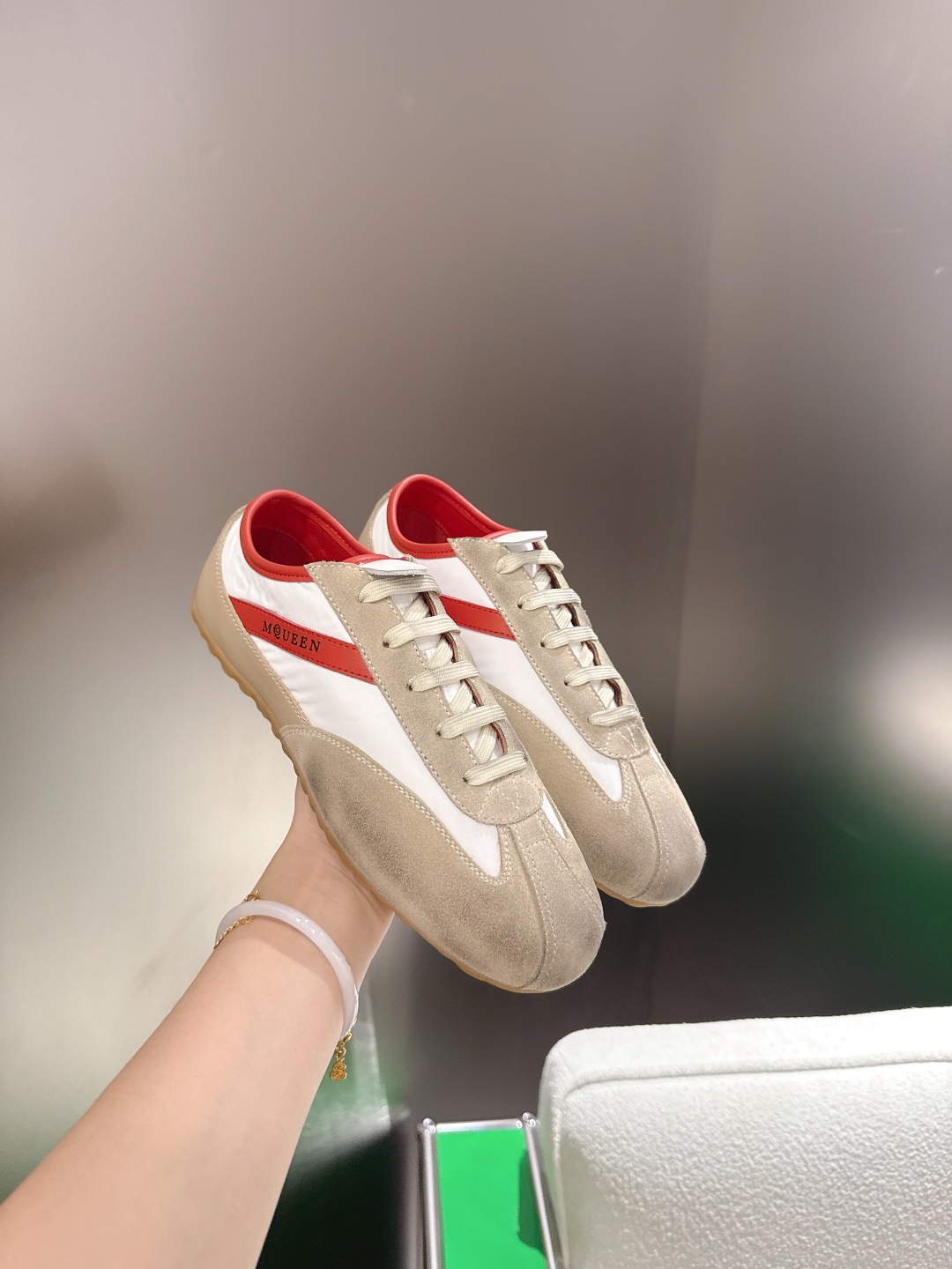 Alexander McQueen Boxe Unisex Sneaker in White/Red