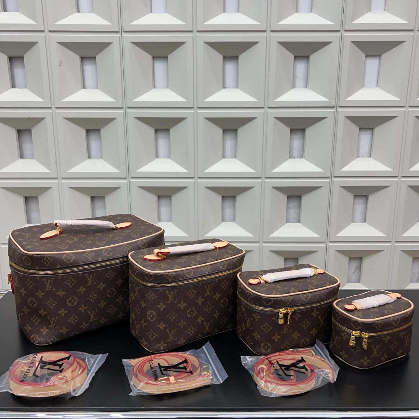 Louis Vuitton LV Nice Vanity Case Monogram Brown Coated Canvas Vachetta Leather Top Handle Bag - KAIROO