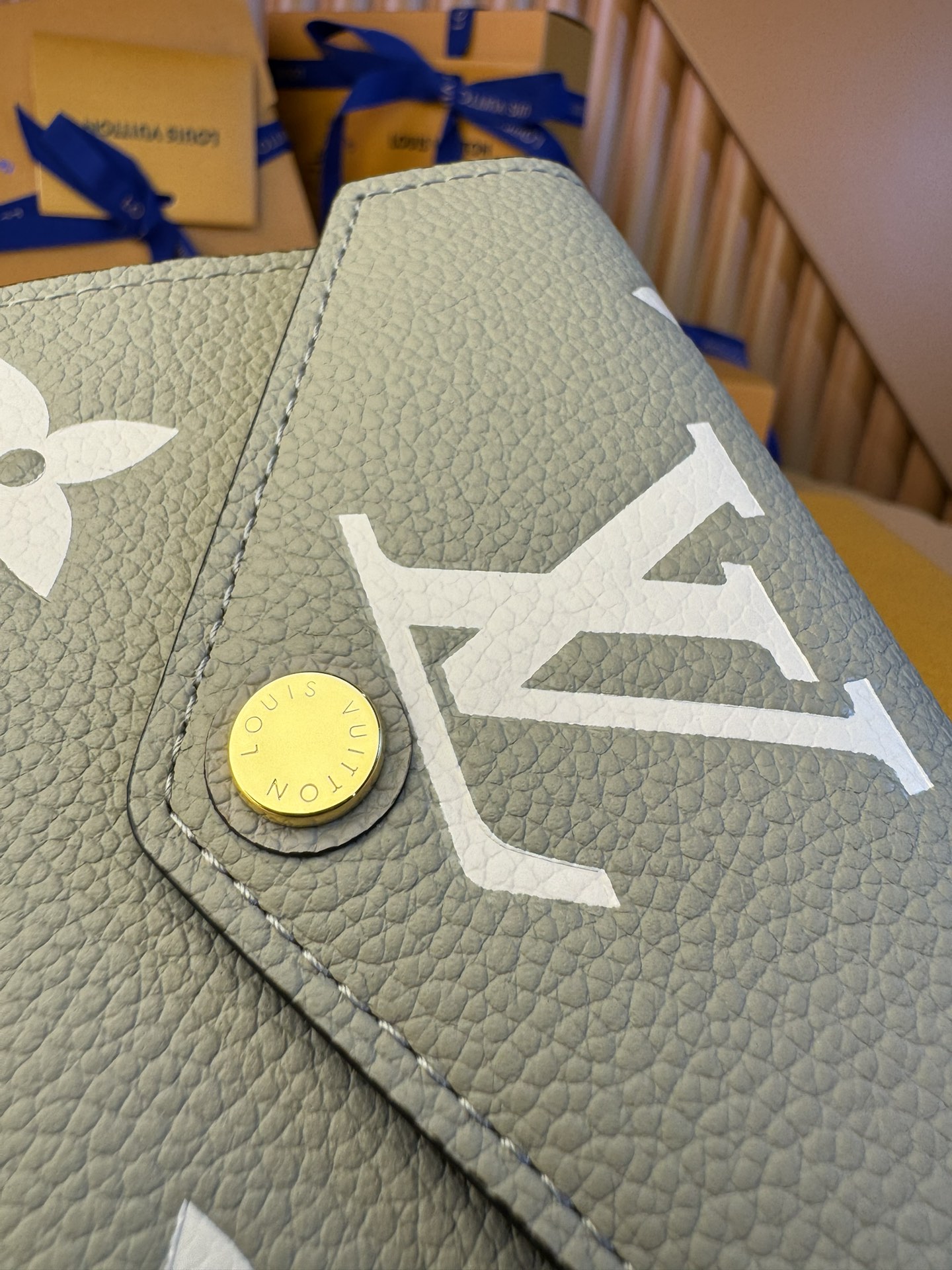 M81861 LV Victorine Wallet Tourterelle Monogram Empreinte Embossed Leather