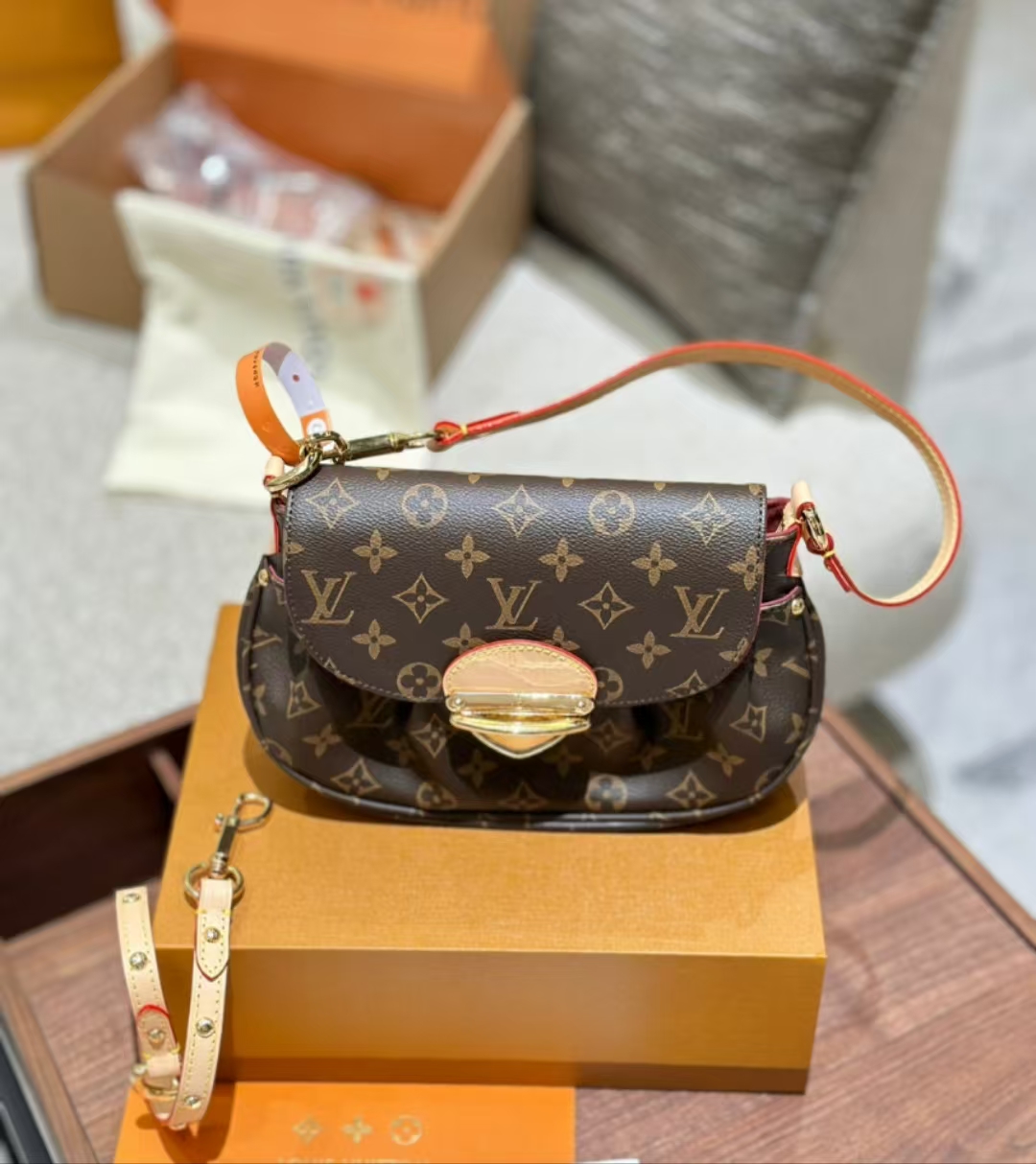 Louis Vuitton LV Old Flower Bag