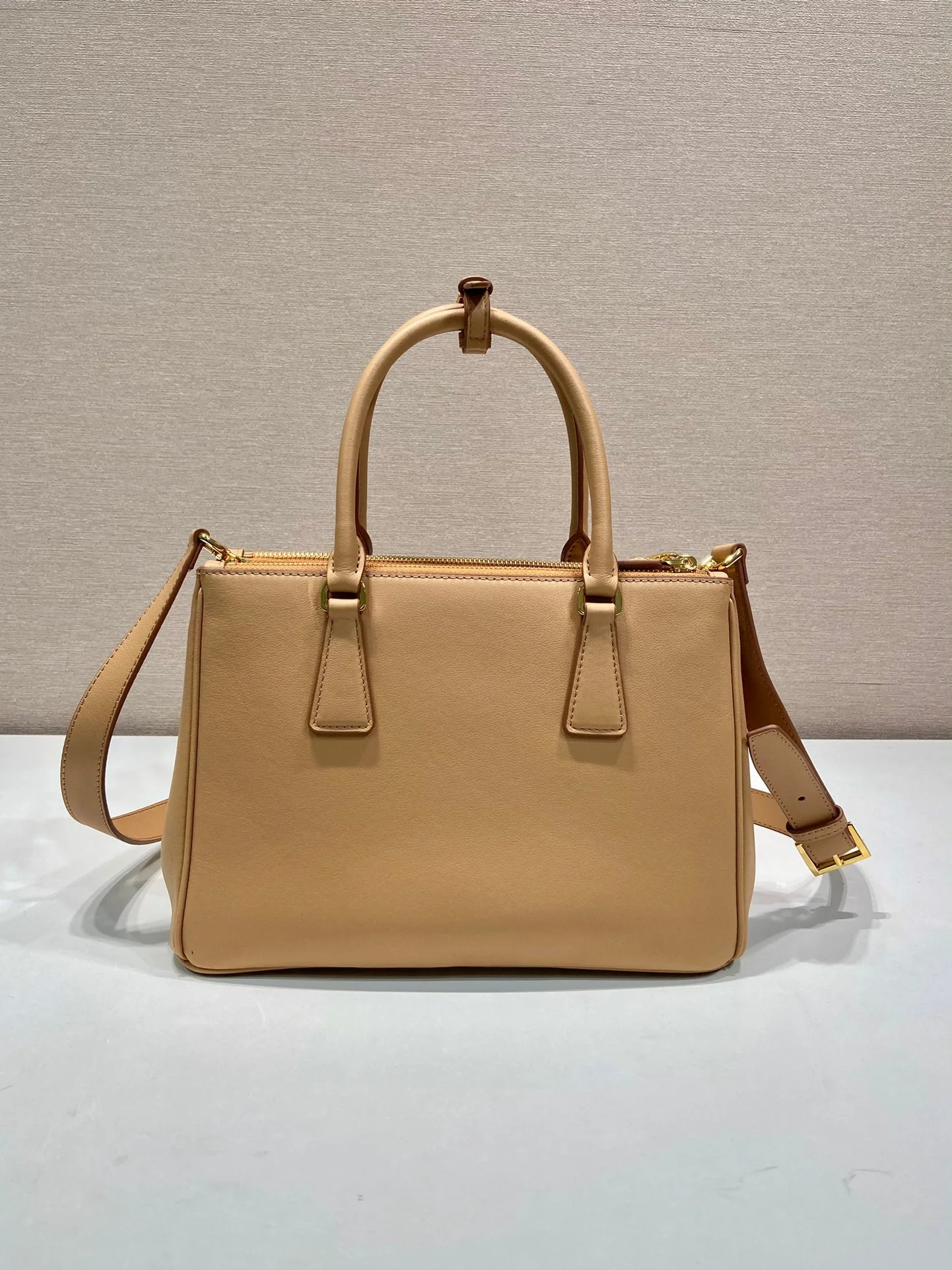 Prada MEDIUM GALLERIA BAG 28 IN CIDER BROWN SMOOTH CALFSKIN GOLD HARDWARE
