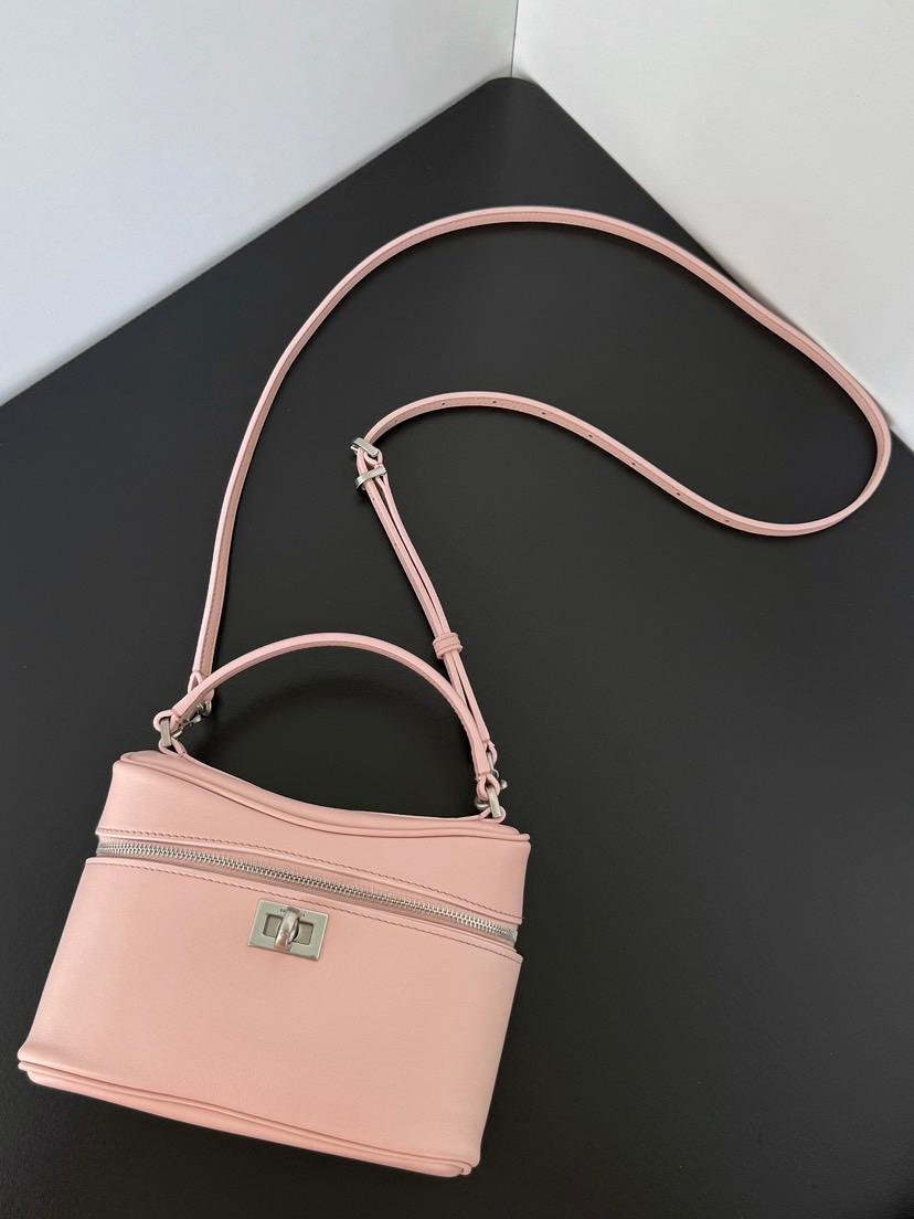 Balenciaga Rodeo Vanity in Suede Pink