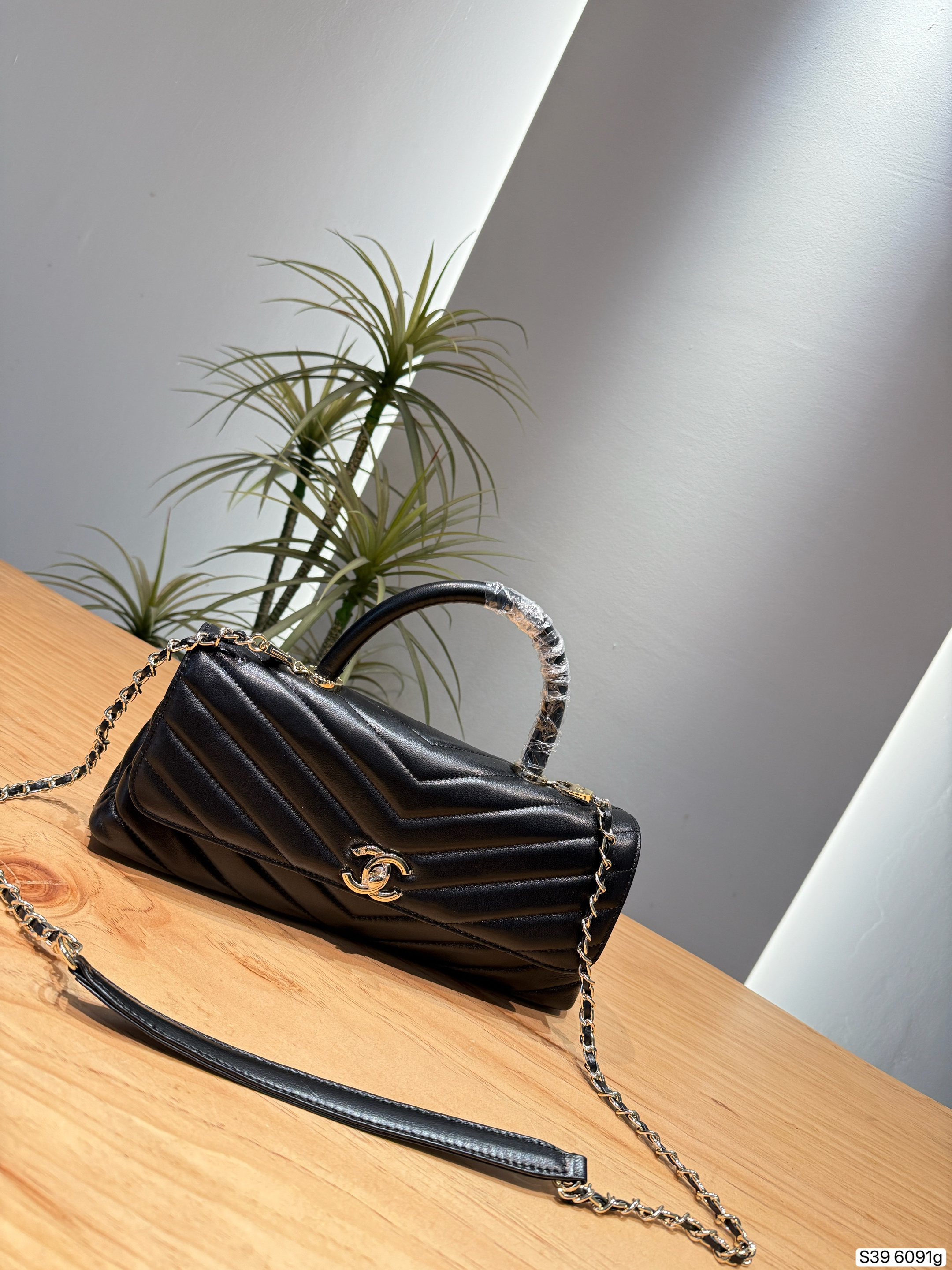 Chanel 26S East-West Coco Large 31CM Black Chevron Quilted Leather Chain Handle Flap Bag - KAIROO