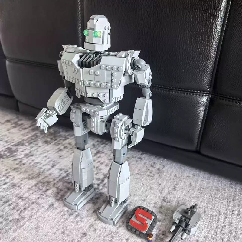 MOC 66882 - The Iron Giant